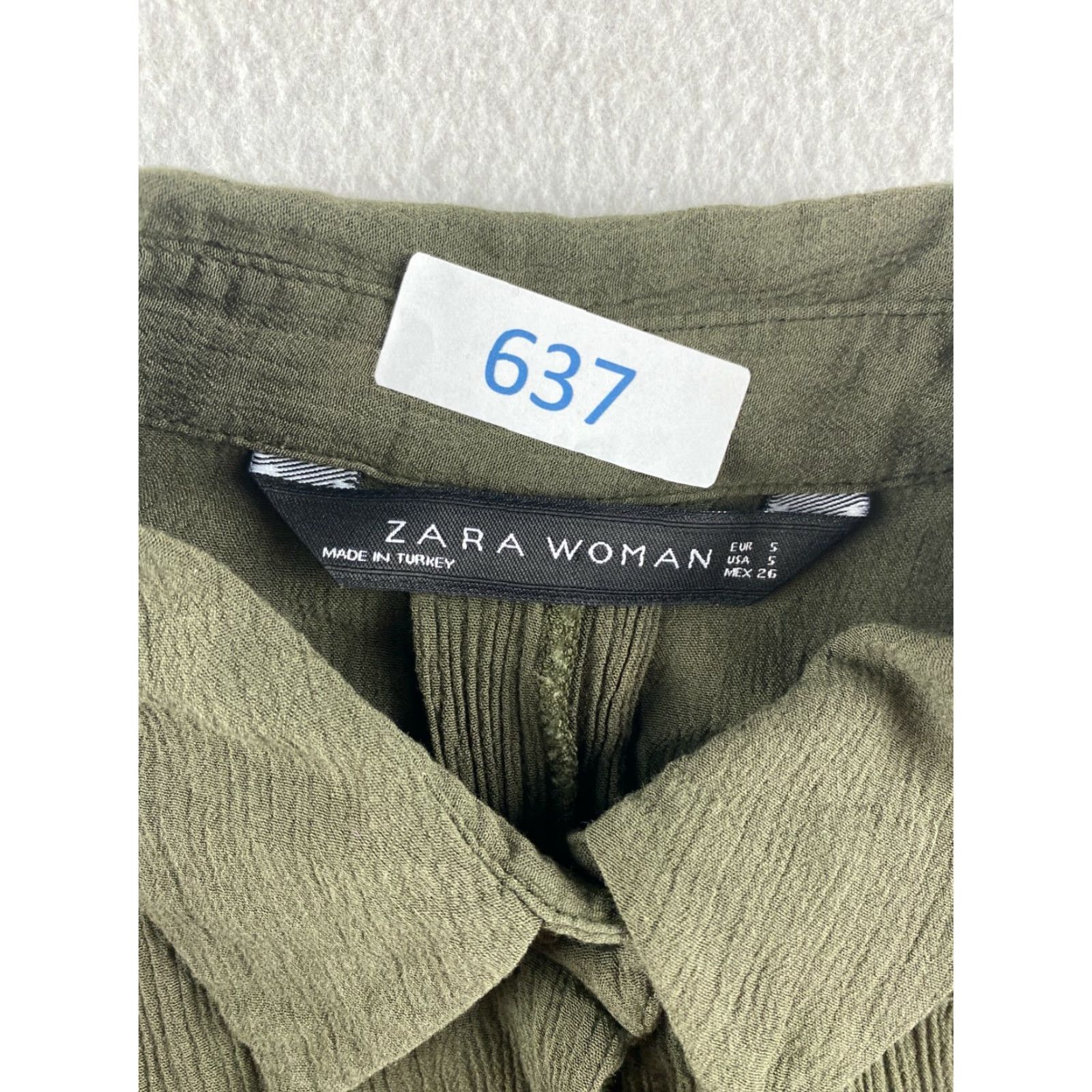 Zara Zara Blouse Womens 5 Green Button Up Scoop Back Breathable Long Sleeve Collared Shirt Regular Green 5 Zara Womens Blouse Modern Seasonal 90s? Size S / US 4 / IT 40 - 8 Thumbnail