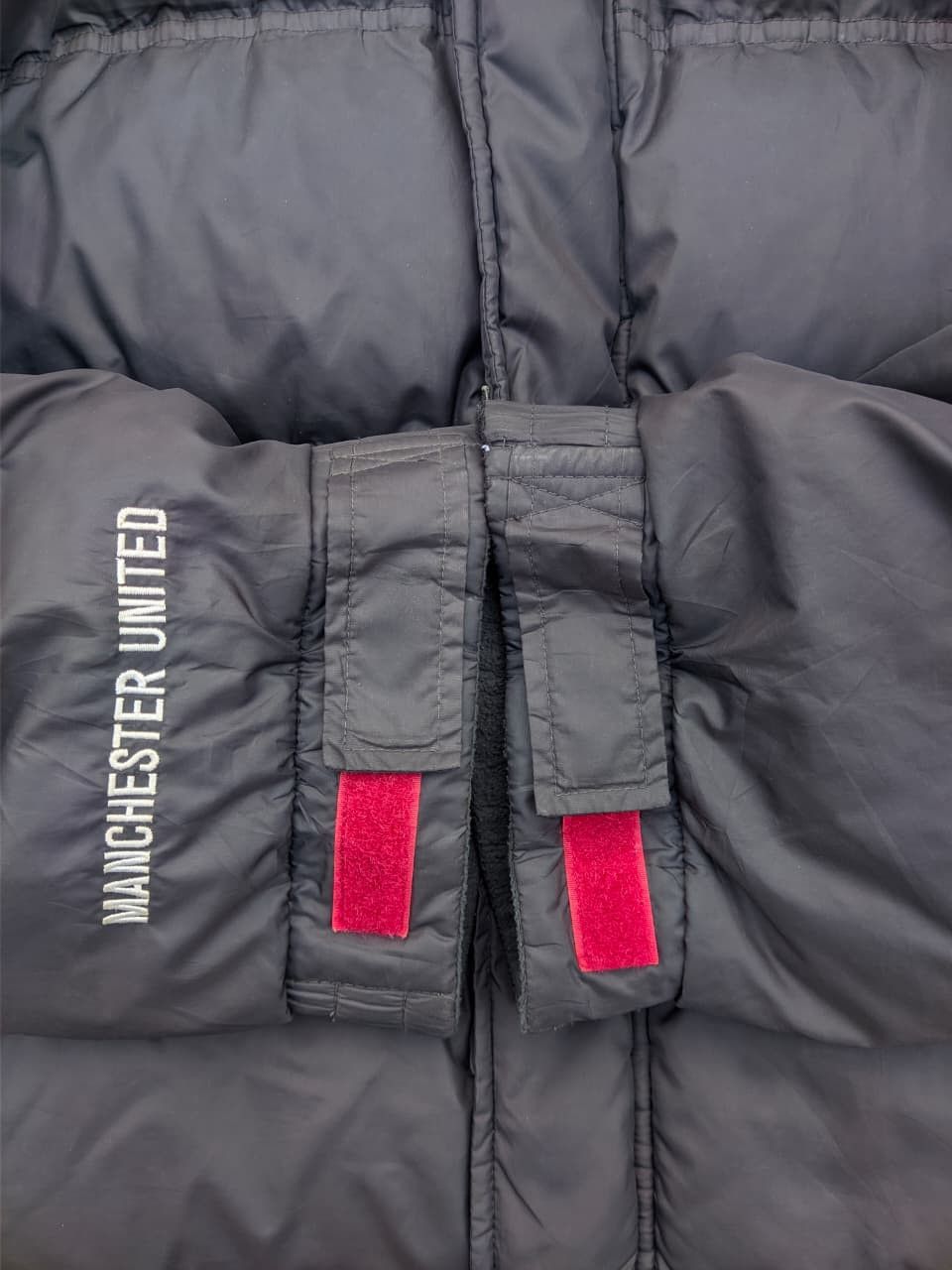Nike Vintage Nike 00s Manchester United Puffer Jacket Size US L / EU 52-54 / 3 - 7 Thumbnail