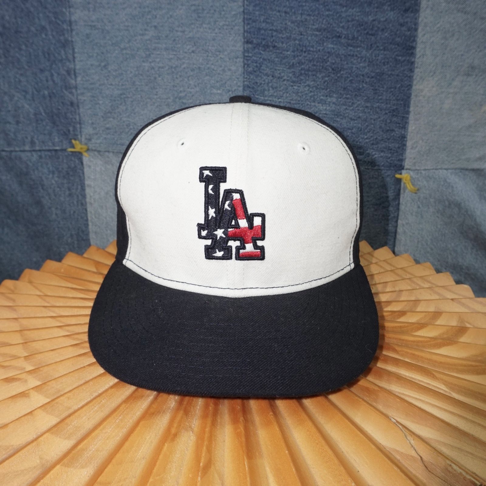 New Era 7 - Vintage Y2K Los Angeles Dodgers 4th of july new era hat Size ONE SIZE - 1 Thumbnail