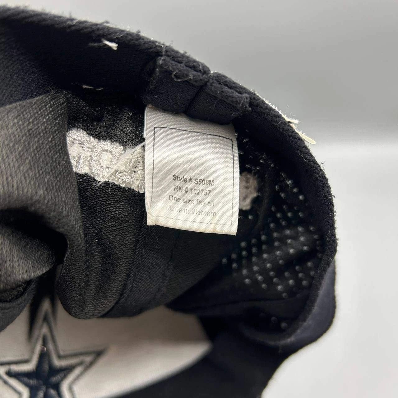 The Unbranded Brand Dallas Cowboys Hat Men M-L Embroidered Stretch Fitted Size ONE SIZE - 7 Thumbnail