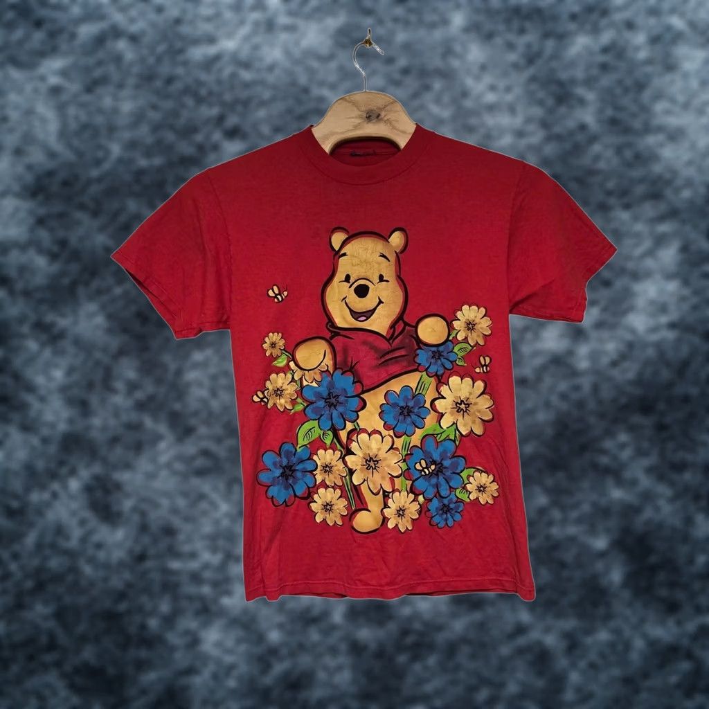 Disney VINTAGE Winnie The Pooh T-Shirt Disney Red 90s Flowers Cartoon LM L Unisex Adults Sz L Men Womens Boys Girls Size L / US 10 / IT 46 - 1 Thumbnail