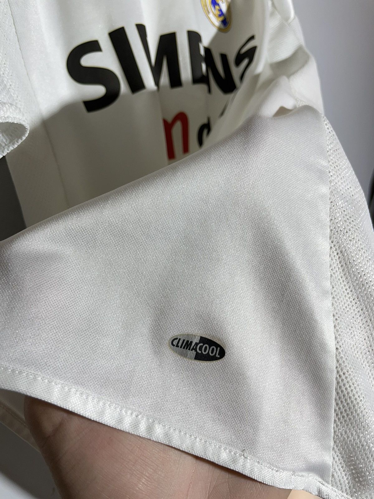 Adidas × Vintage Real Madrid Adidas Vintage 2004/05 Home Y2k Football Shirt Size US M / EU 48-50 / 2 - 7 Thumbnail