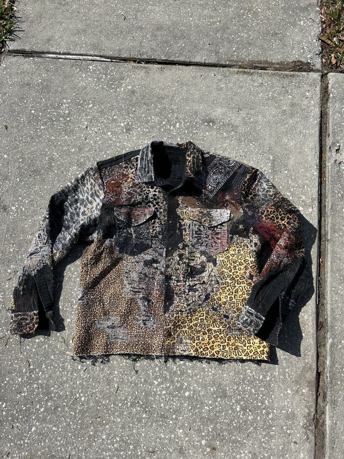 Other 1/1 Your World cheetah leopard print distressed fabric Size US XL / EU 56 / 4 - 1 Thumbnail