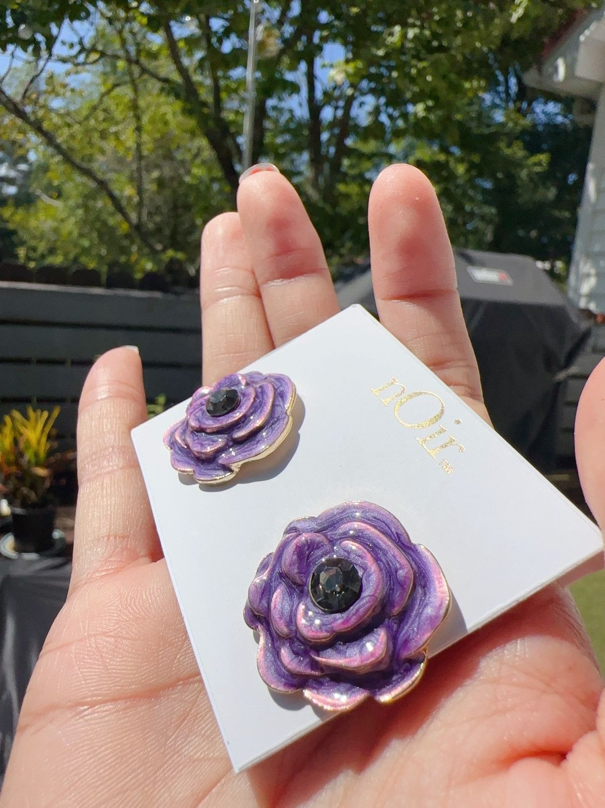 Designer Noir gold tone purple flower reflective studs earrings Size ONE SIZE - 4 Thumbnail