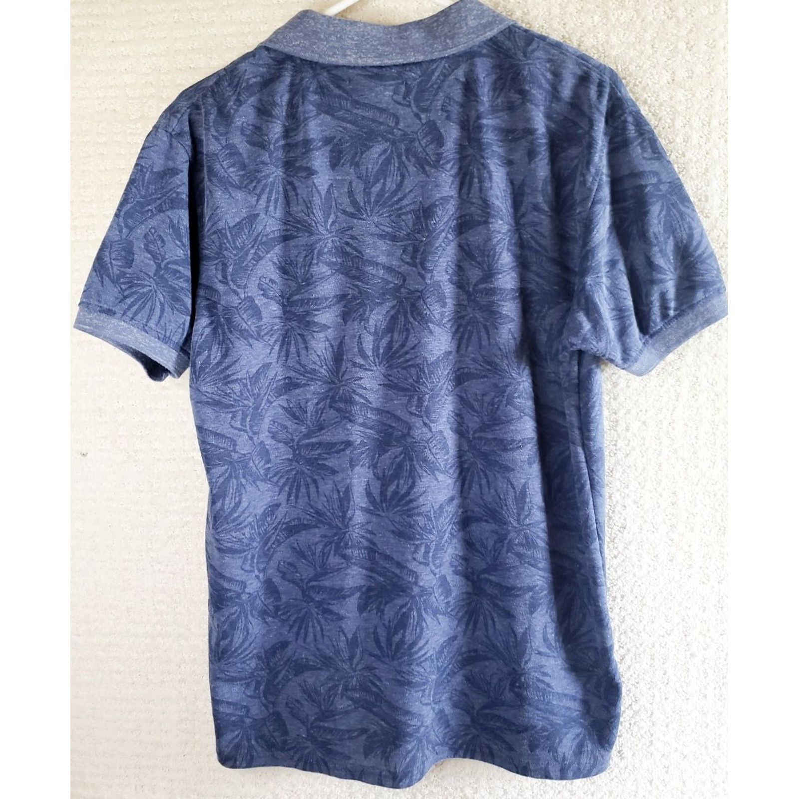 Vintage TNG THE NEXT GENERATION GOLF POLO SHIRT MENS L BLUE FOILAGE PATTERN SHORT SLEEVE Size US L / EU 52-54 / 3 - 7 Thumbnail