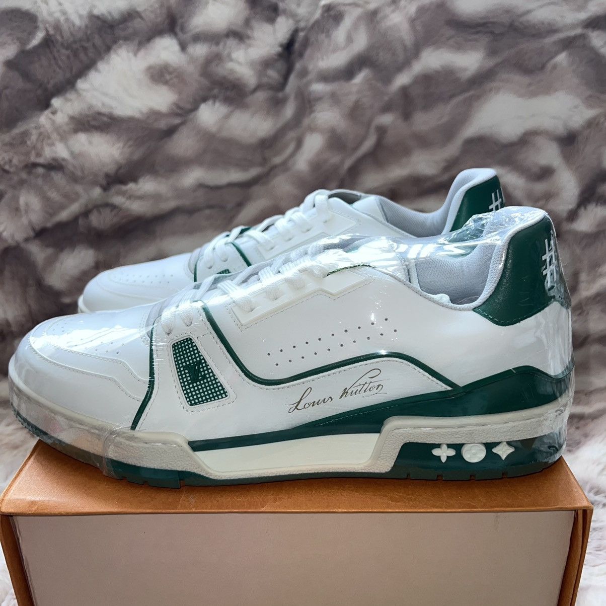 Louis Vuitton × Virgil Abloh Louis Vuitton LV Trainer Sneaker low white green Size US 7.5 / EU 40-41 - 4 Thumbnail
