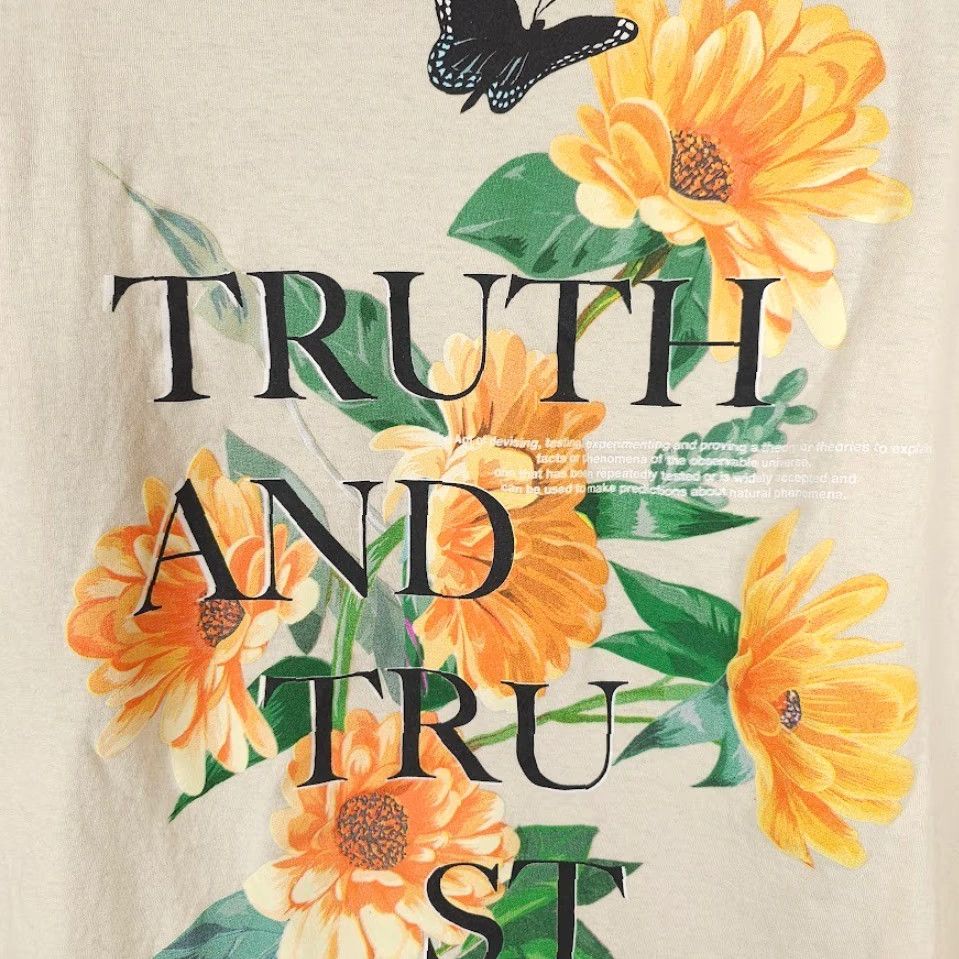 Vintage Truth And Trust Sunflowers T Shirt Mens 2XL Yellow Butterfly Nature Crew Neck Short Sleeve Shirt Mens Size US XXL / EU 58 / 5 - 5 Thumbnail