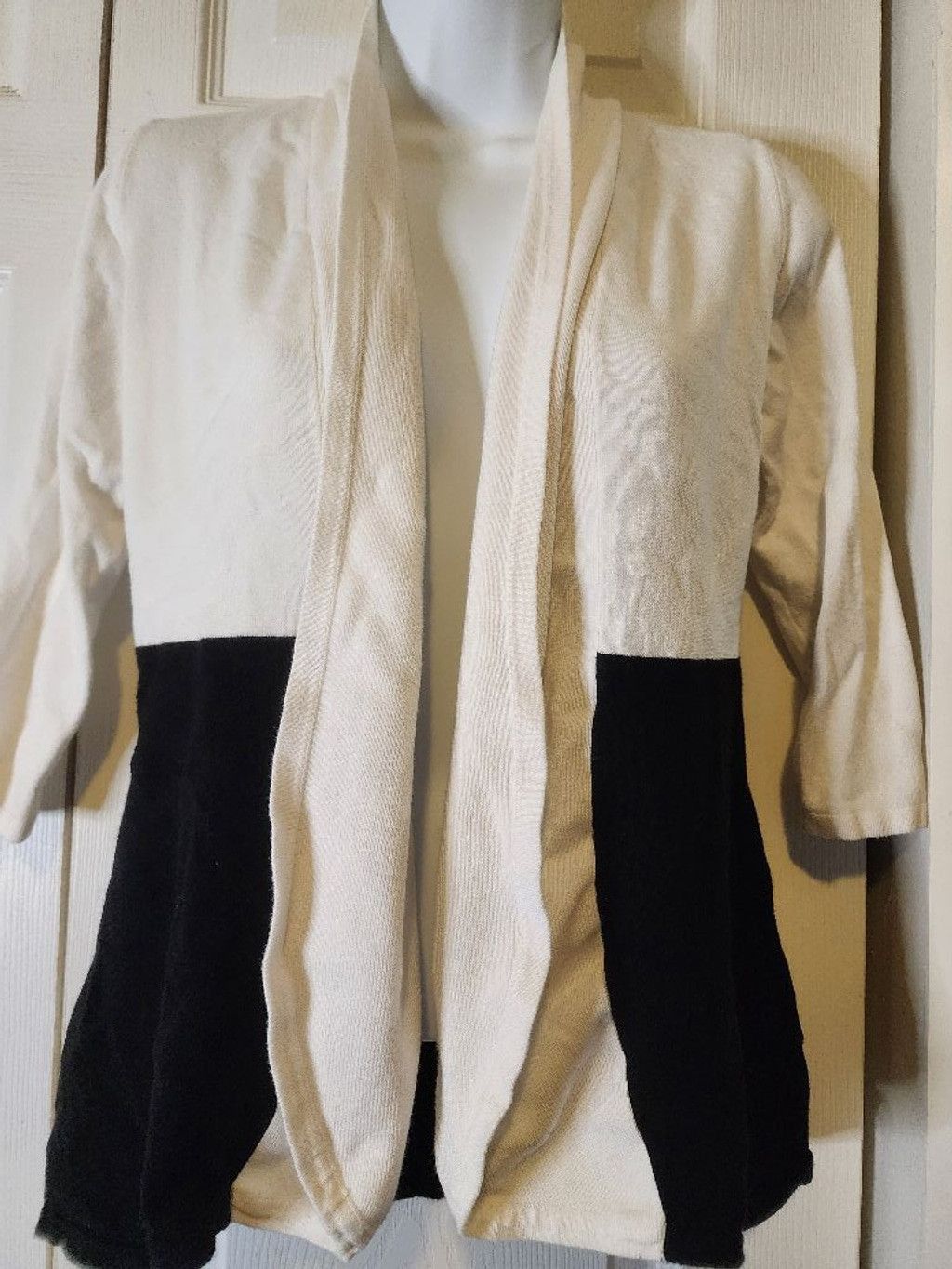 White House Black Market White House Black Market Color Block cardigan Size XXS / US 00 / IT 34 - 2 Thumbnail