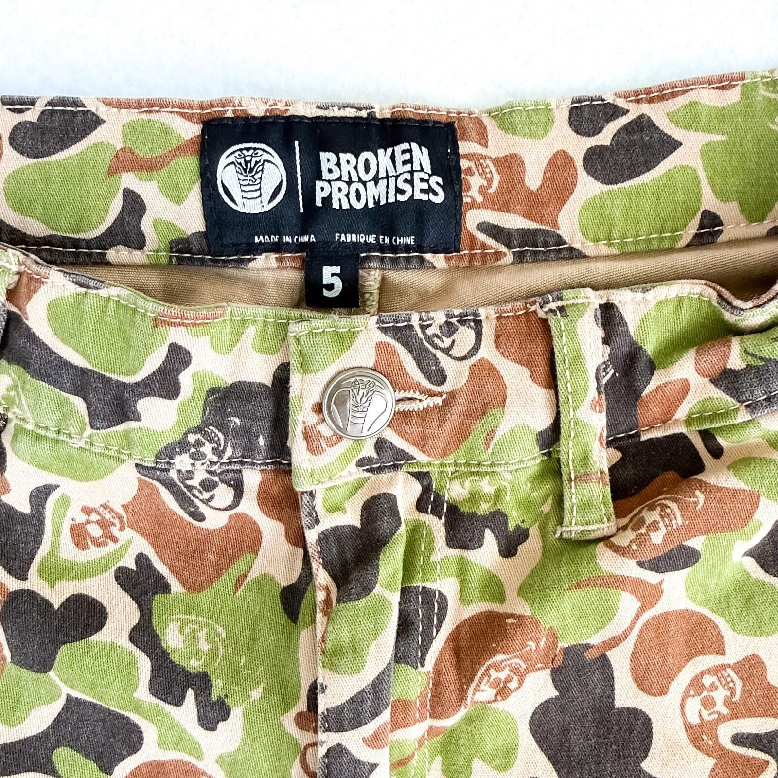 Broken Promises Co. Broken Promises Camo Grim Reaper Cargo Pants Womens 5 Size 30" / US 8 / IT 44 - 3 Thumbnail