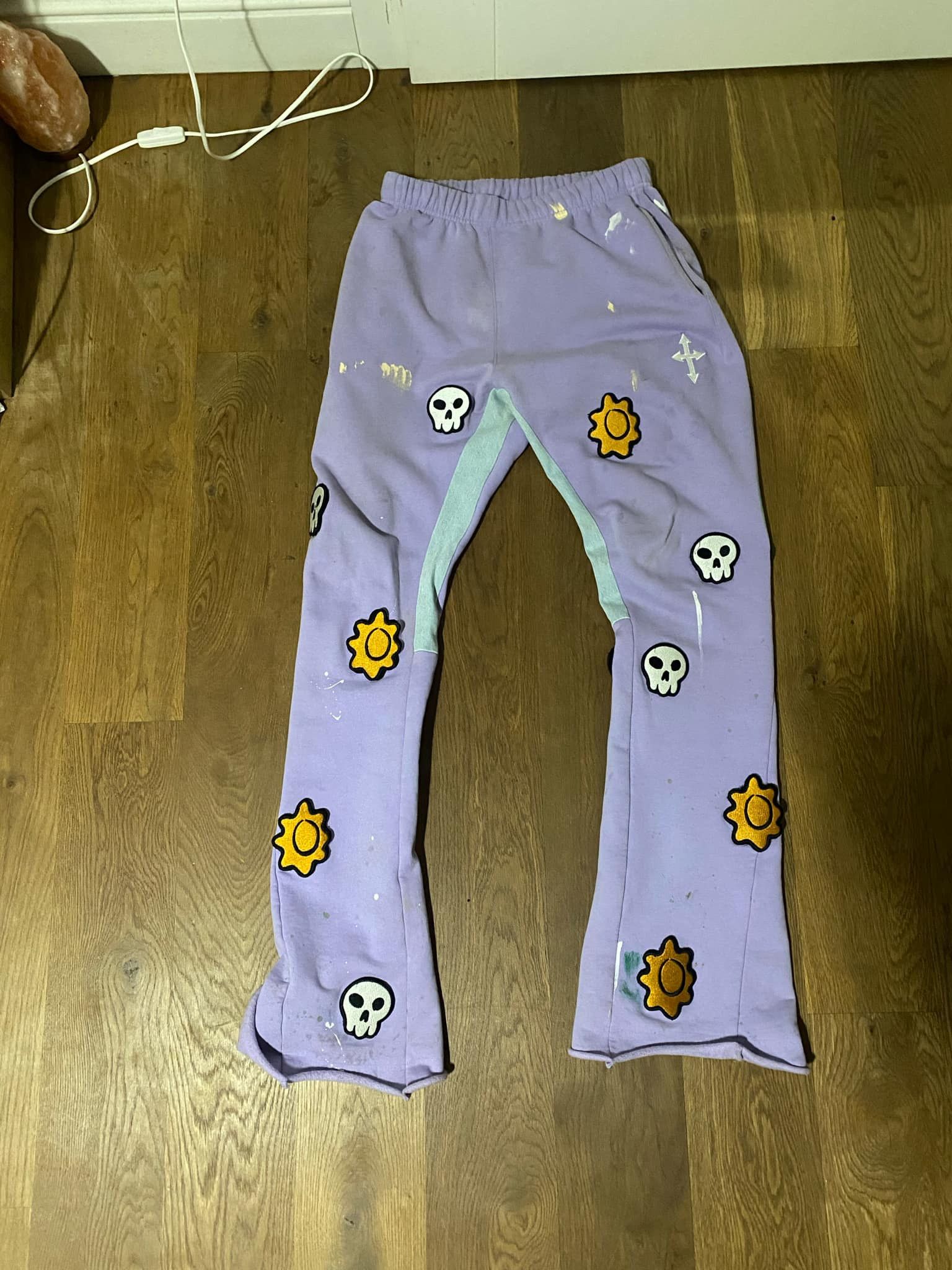 Glo Gang sweats Size US 30 / EU 46 - 1 Thumbnail