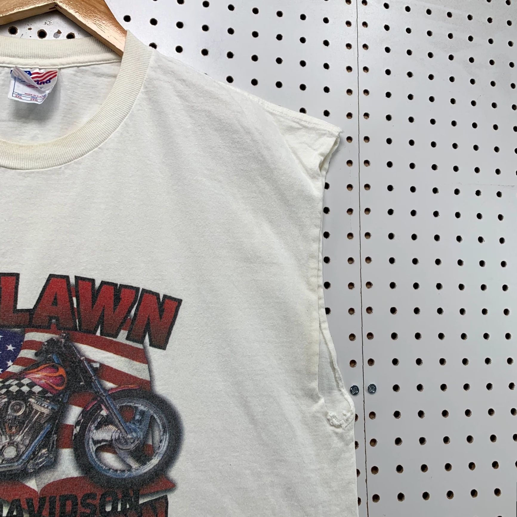 Vintage VINTAGE Murina Oak Lawn Motorcycle Shirt Mens 2XL Sleeveless White Crew Neck 2000s Bike Show Mens Size US XXL / EU 58 / 5 - 6 Thumbnail