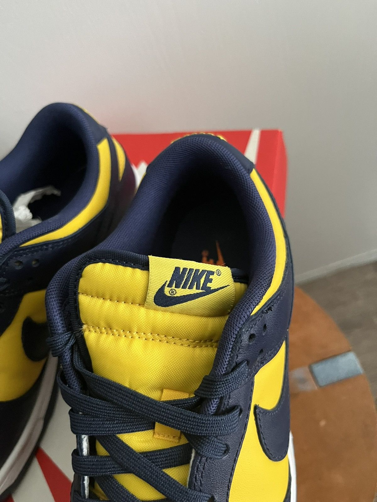 Nike Size 8.5 - Nike Dunk Low Michigan 2021 Size US 8.5 / EU 41-42 - 7 Thumbnail