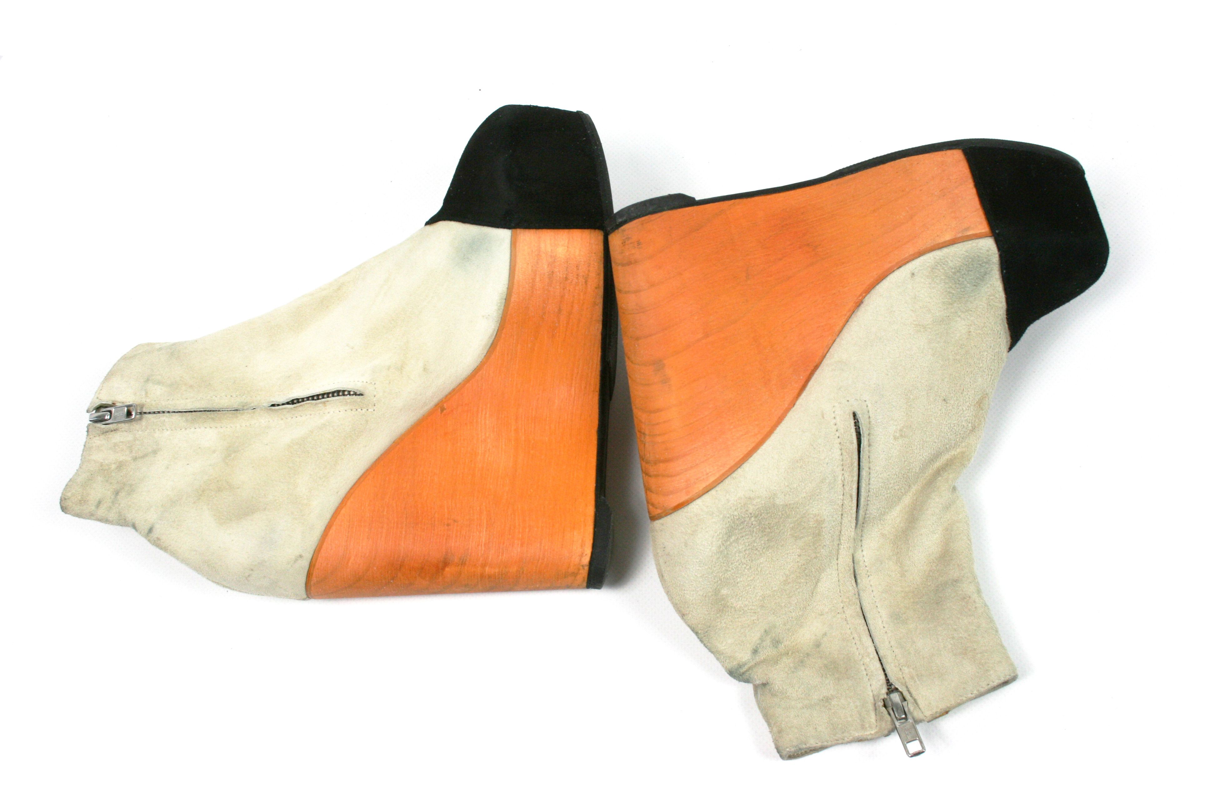 Other Minimarket Avant-Garde Wedge Ankle Suede Boots Size US 7 / IT 37 - 6 Thumbnail