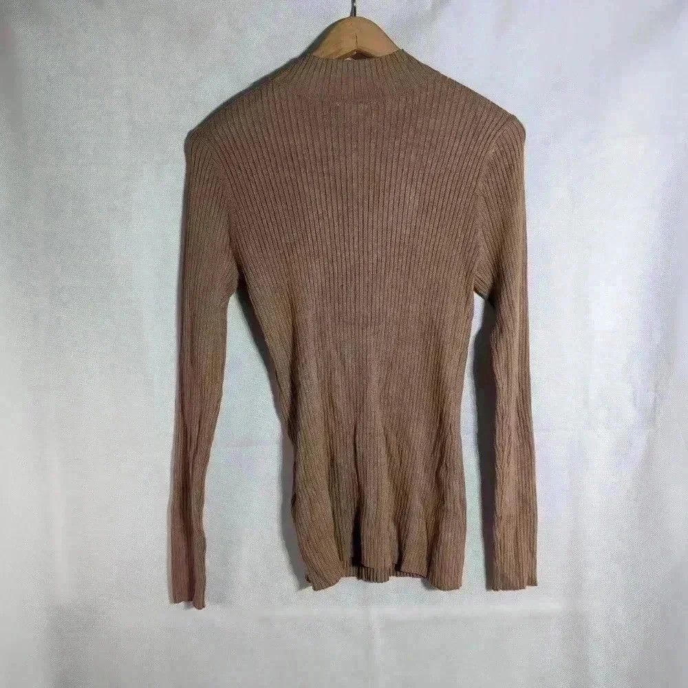 H&M Ribbed Knit tight fit Sweater by H&M diagonal pattern sz M Size M / US 6-8 / IT 42-44 - 2 Thumbnail