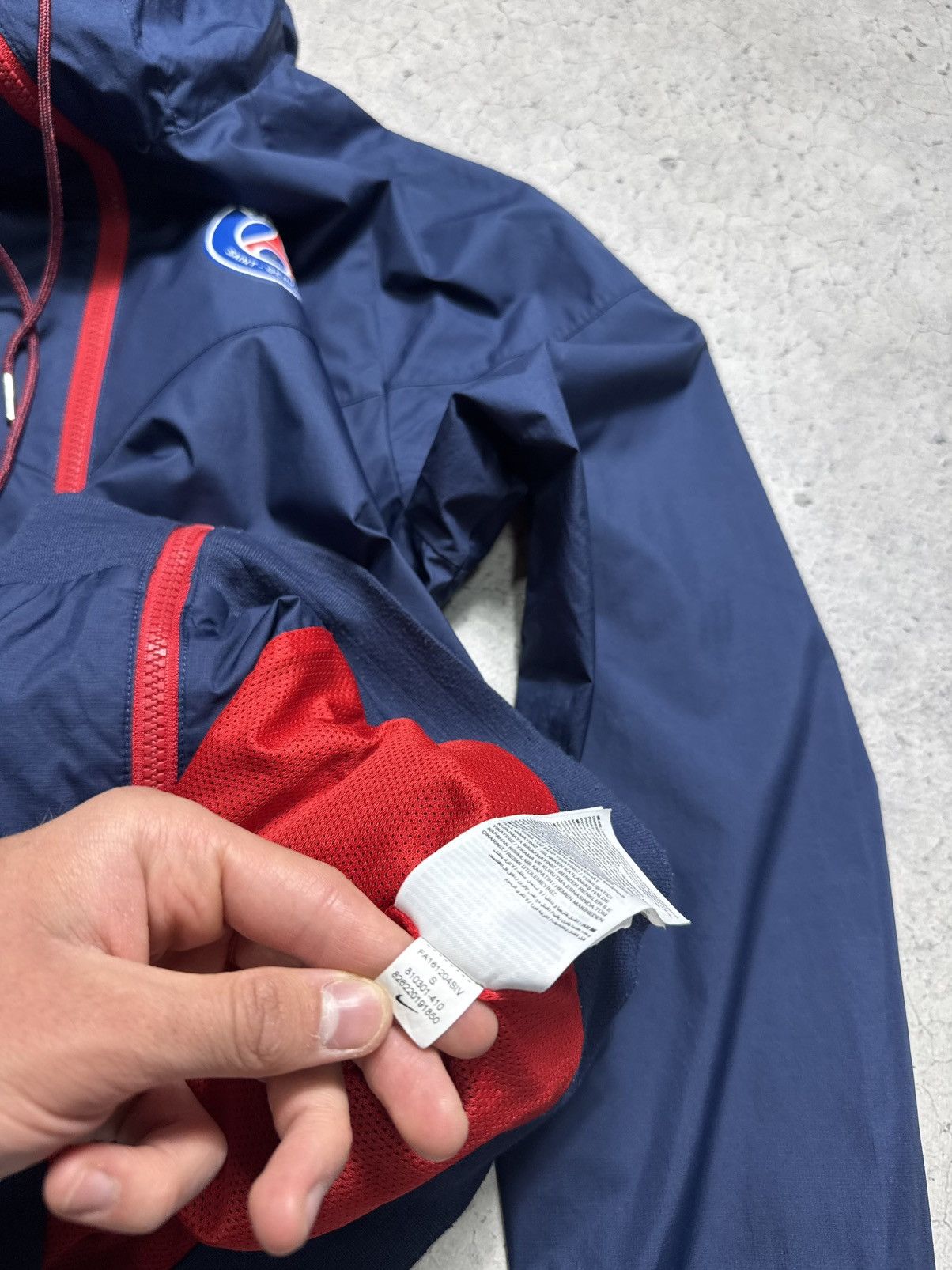 Nike Nike FC PSG Paris Saint Germain Nylon Full Zip Jacket Y2K Size US S / EU 44-46 / 1 - 10 Thumbnail