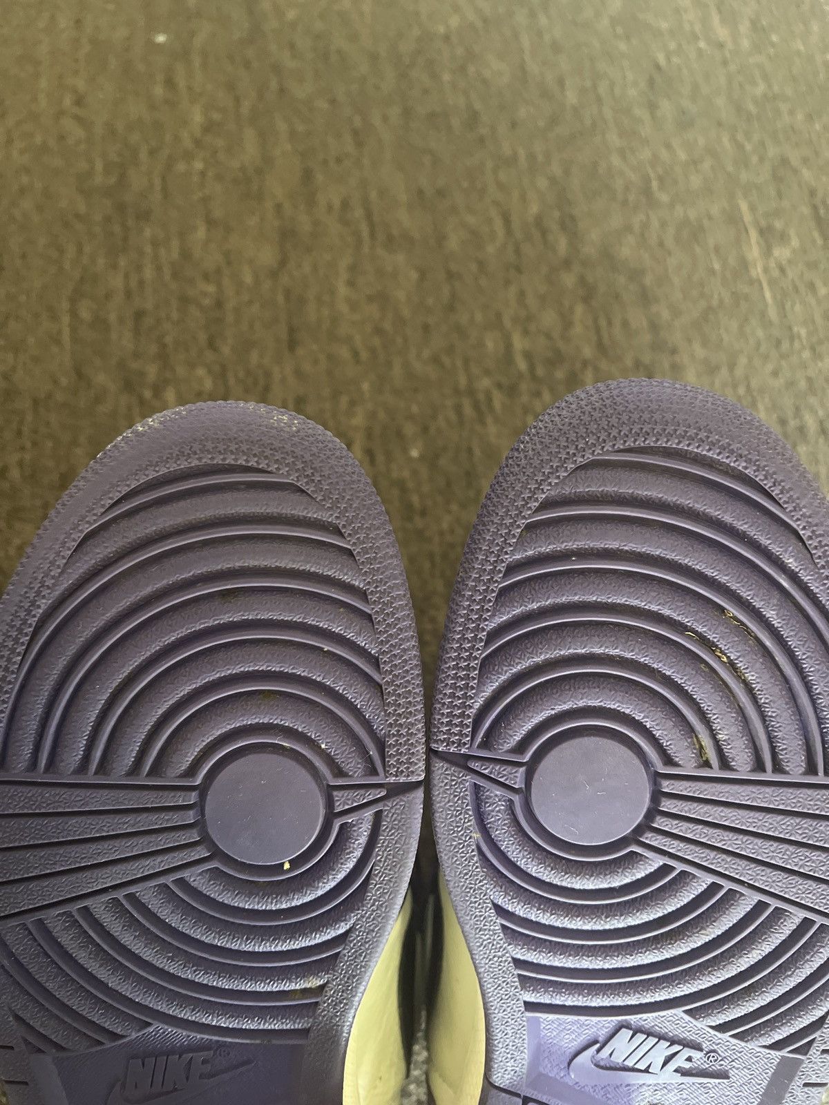 Jordan Brand Jordan 1 OG' COURT PURPLE Size US 10 / EU 43 - 3 Thumbnail