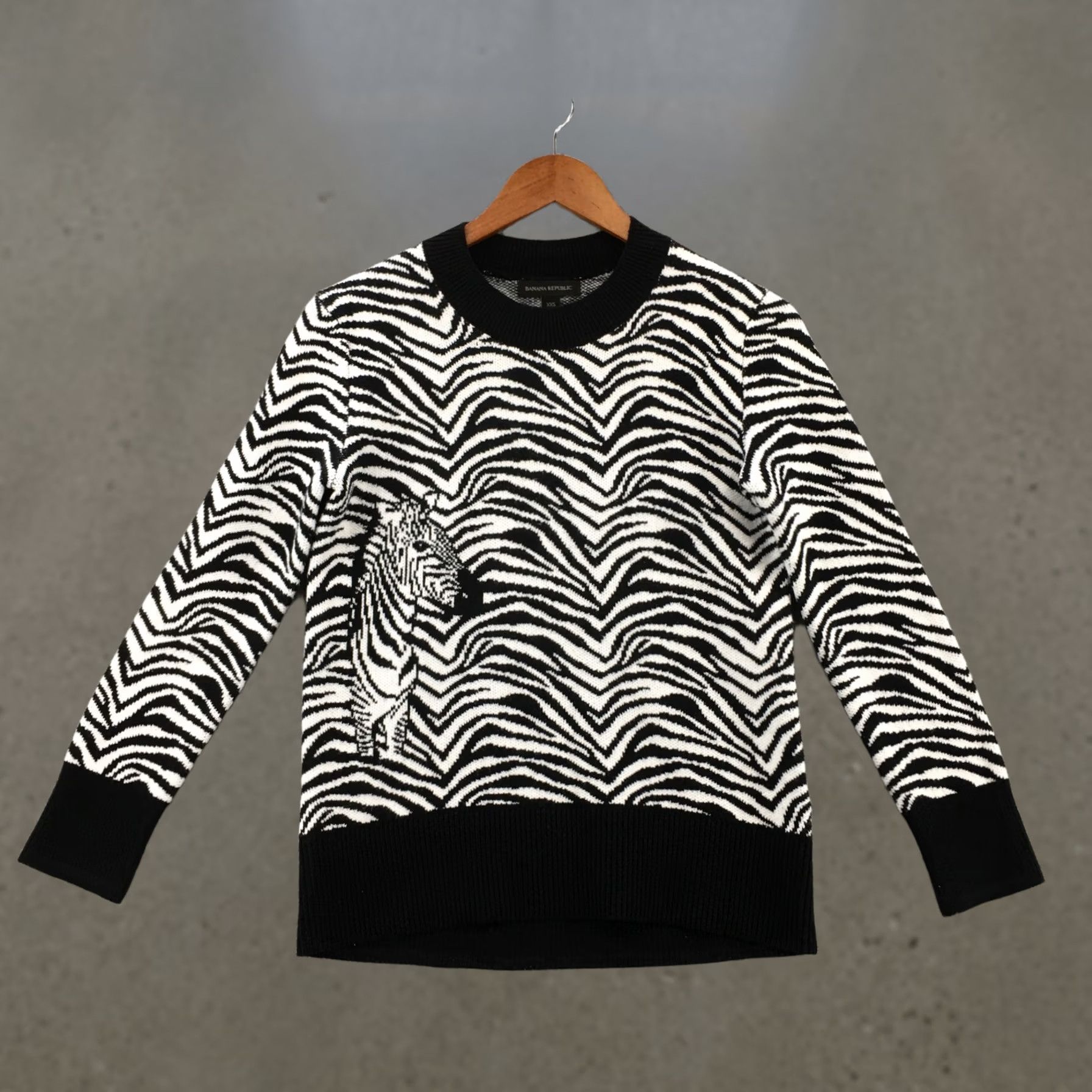 Banana Republic Banana Republic Zebra Sweater Womens XXS Black White Cotton Blend Pullover Knit Size XXS / US 00 / IT 34 - 1 Thumbnail