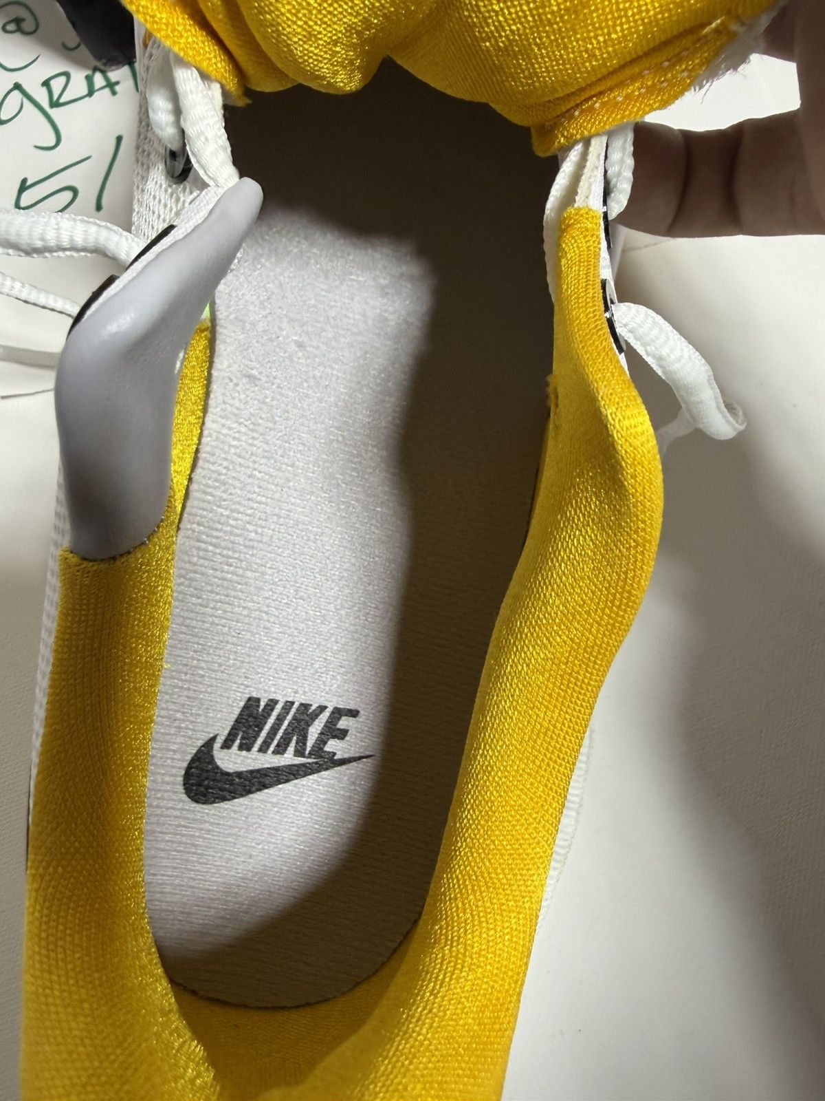 Nike Nike Zoom Kobe Venomenon 4 White University Gold (9.5) Size US 9.5 / EU 42-43 - 4 Thumbnail