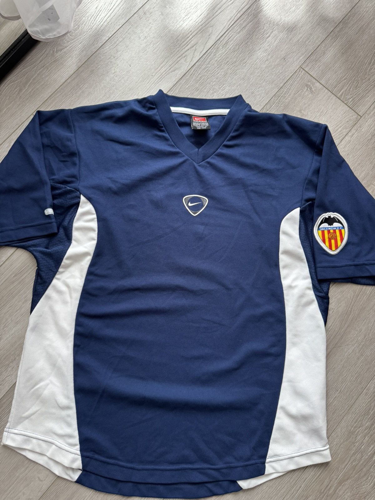 Nike Vintage 2000/01 Valencia CF Training Soccer Jersey Size US S / EU 44-46 / 1 - 2 Thumbnail