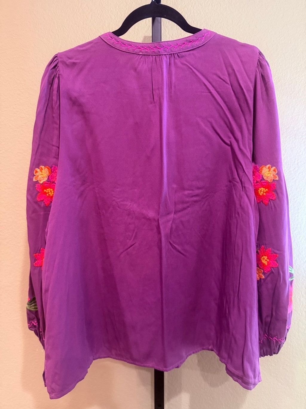 Other Easel Floral Embroidered Long Sleeve Top in Plum Size S Size S / US 4 / IT 40 - 4 Thumbnail