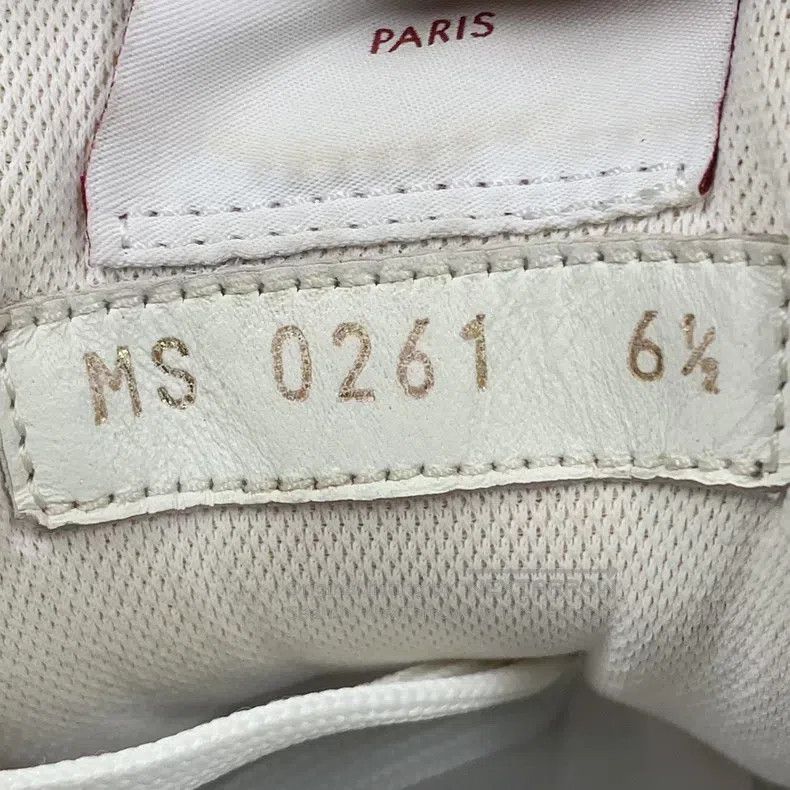 Louis Vuitton Louis Vuitton Trainer White and Red Velcro Low Top Board S Size US 6.5 / EU 39-40 - 9 Thumbnail