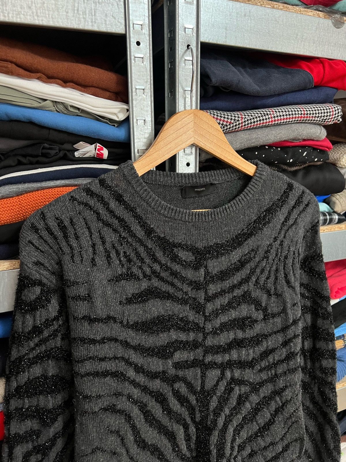 Diesel Women’s Vintage Diesel Shimmered Metal Tiger Knit Sweater XS Size XS / US 0-2 / IT 36-38 - 2 Thumbnail