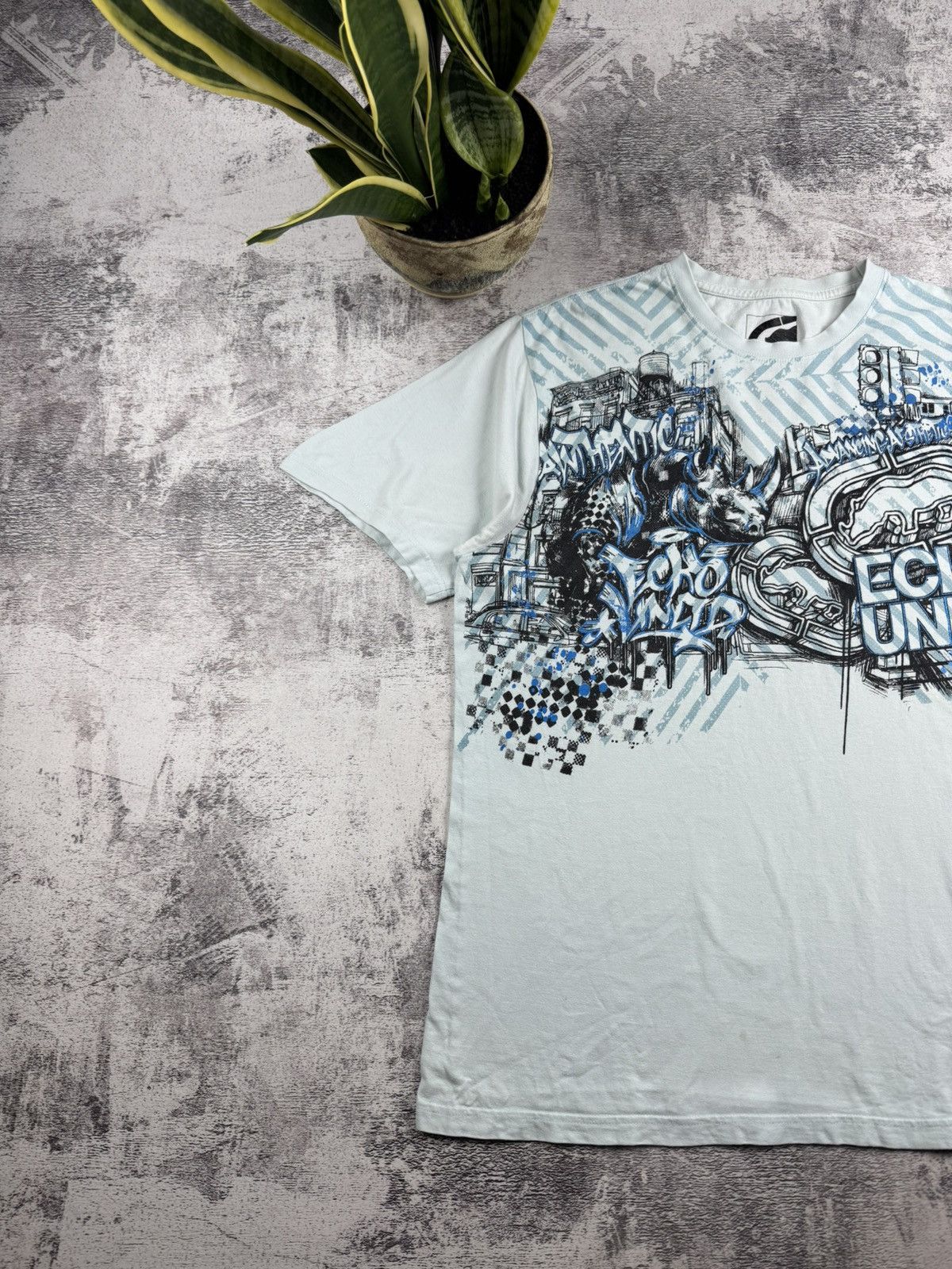 Ecko Unltd. Vintage Ecko Unltd Skate Rap USA Flag Hip Hop Rap Blue Skull Y2K T Shirt Tee Size US XL / EU 56 / 4 - 2 Thumbnail