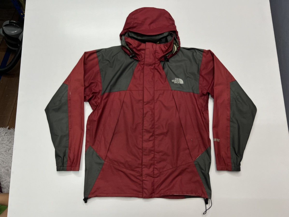 Goretex THE NORTH FACE GORE-TEX XCR JACKET WITH HOODIE Size US L / EU 52-54 / 3 - 1 Thumbnail