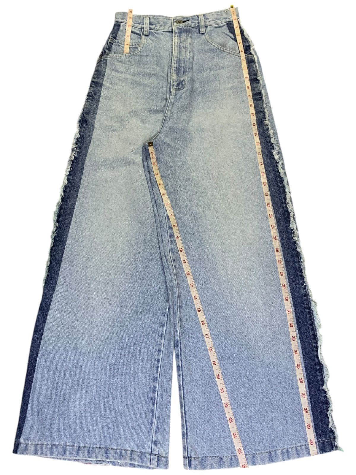 Japanese Brand Vintage Japanese Brand Light Wash Distress Wide Leg Jeans Size 25" / US 0 / IT 36 - 13 Thumbnail
