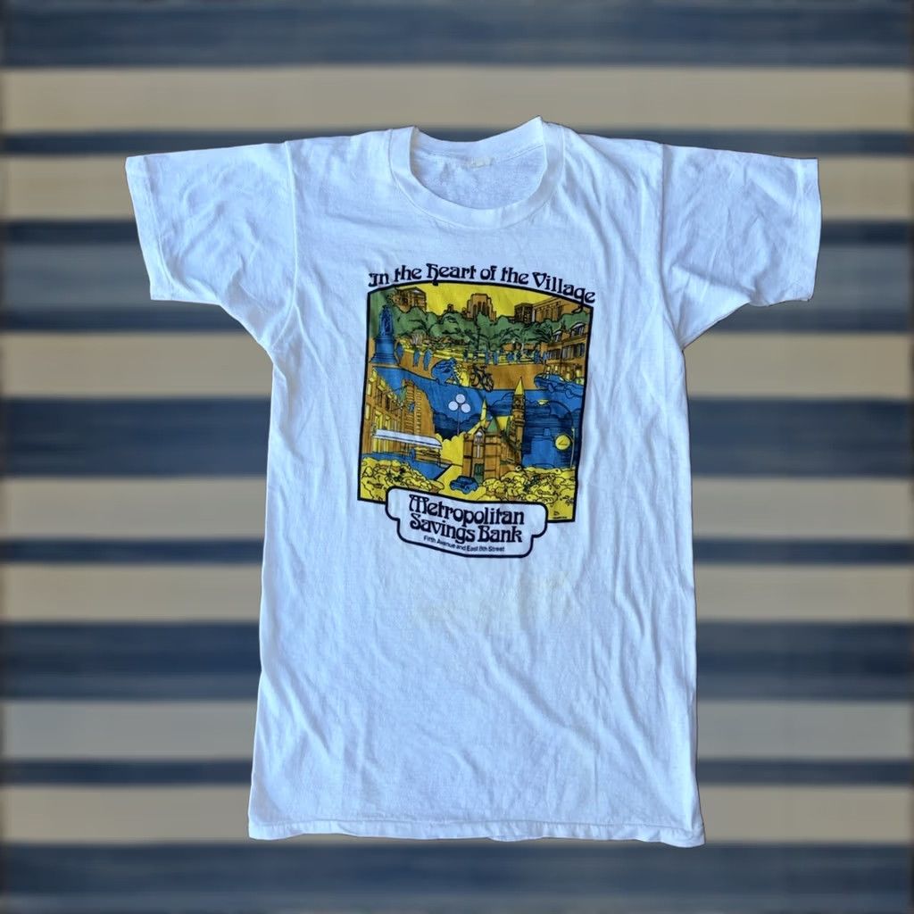 Vintage VINTAGE NY Metropolitan Saving Bank T-Shirt L White 50/50 Crew Neck Short Sleeve Men 70s 80s Logo Graphic Print Size US L / EU 52-54 / 3 - 1 Thumbnail