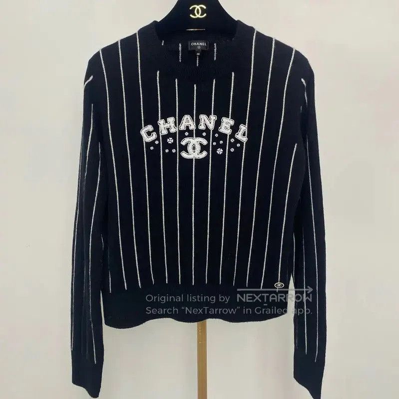 Chanel Chanel Logo Black Cashmere Sweater for Women . Size M / US 6-8 / IT 42-44 - 1 Thumbnail