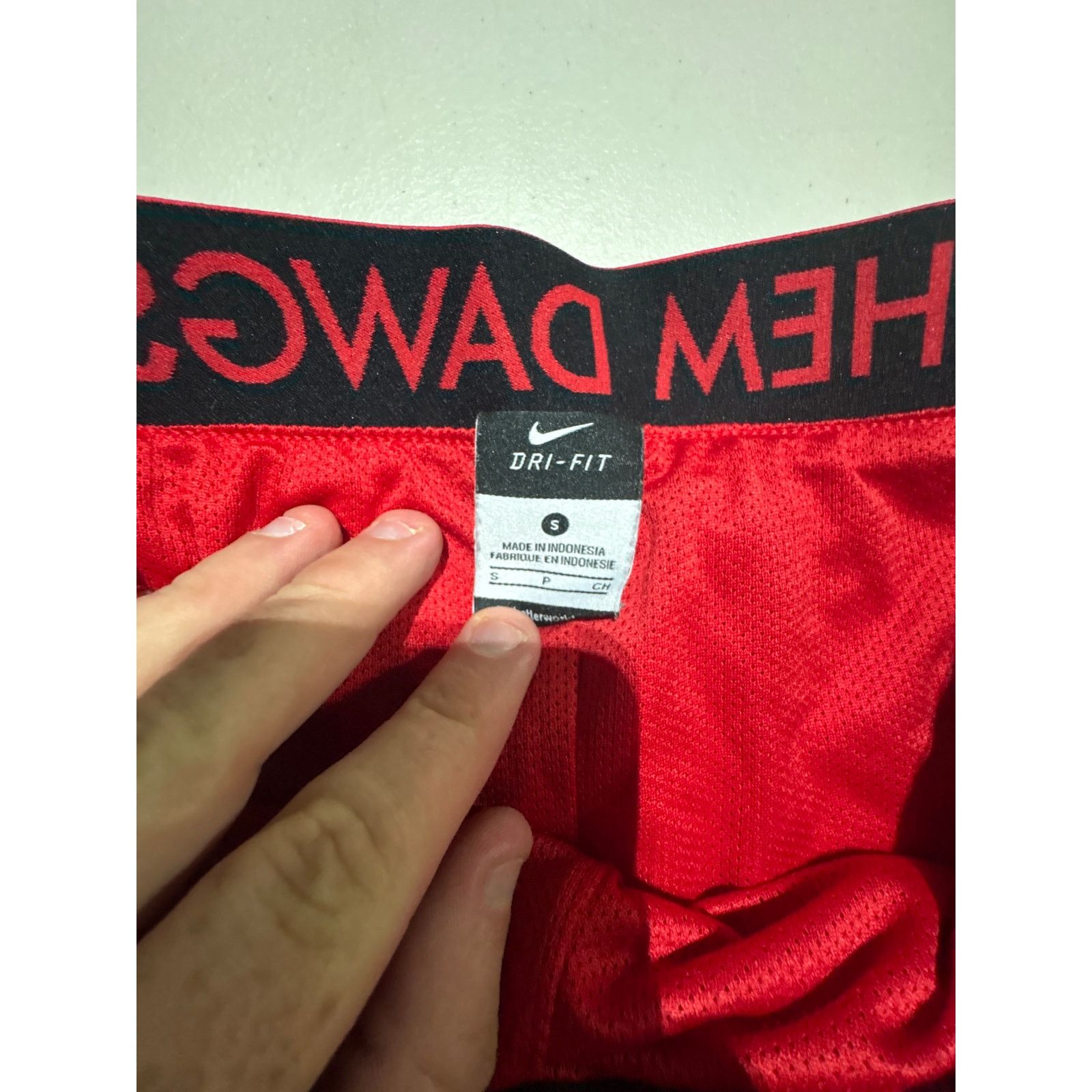 Nike Nike Dri-FIT Georgia Bulldogs Women’s Small Red Mesh Shorts Size 28" / US 6 / IT 42 - 3 Thumbnail