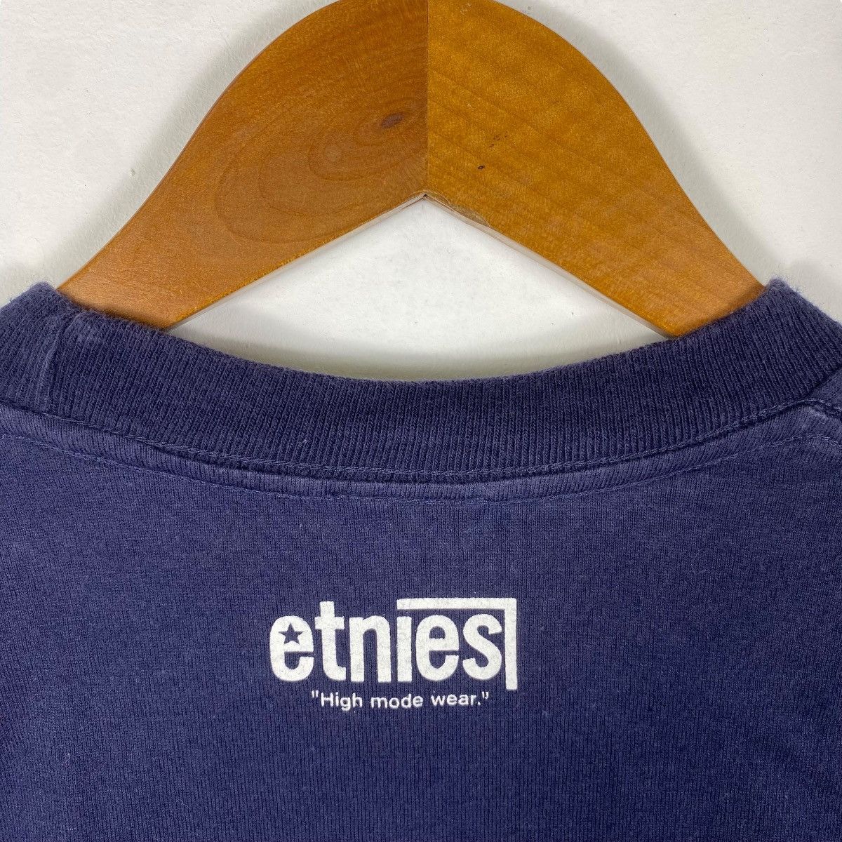 Etnies × Vintage Vintage 00's ETNIES SKATEBOARDS High Mode Wear Tee Shirt Size US S / EU 44-46 / 1 - 5 Thumbnail