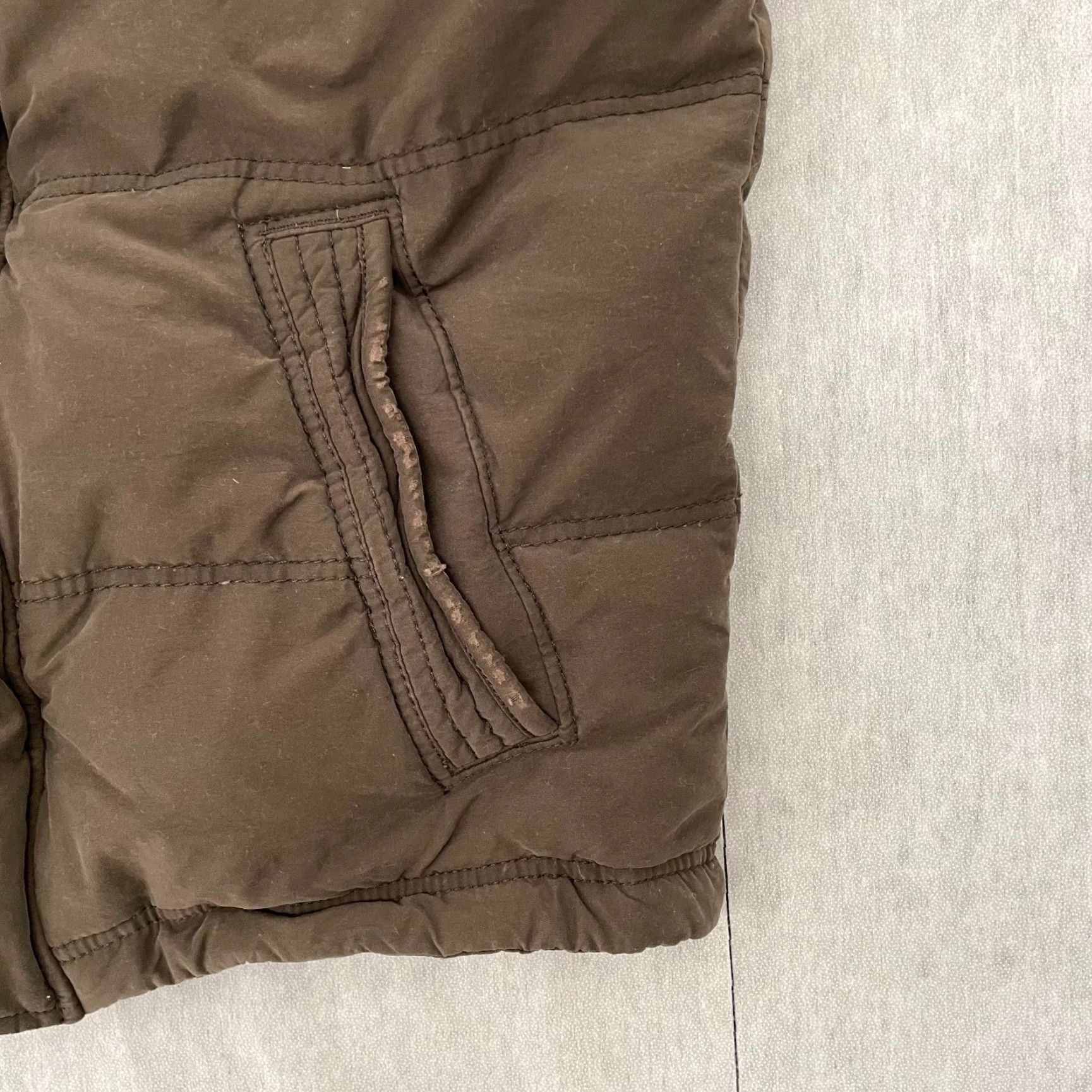 Abercrombie & Fitch VINTAGE Abercrombie & Fitch Summit Rock Vest Adult XL Brown Full Zip Down Puffer Mens Size US XL / EU 56 / 4 - 6 Thumbnail