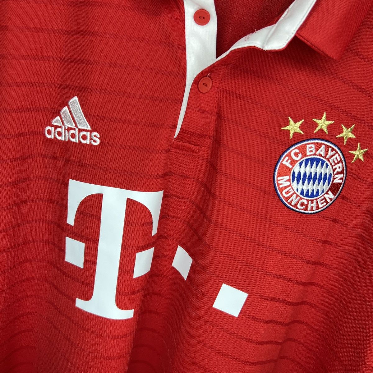 Adidas Adidas FC Bayern Munchen Jersey Tee Tshirt Red Size US XL / EU 56 / 4 - 5 Thumbnail