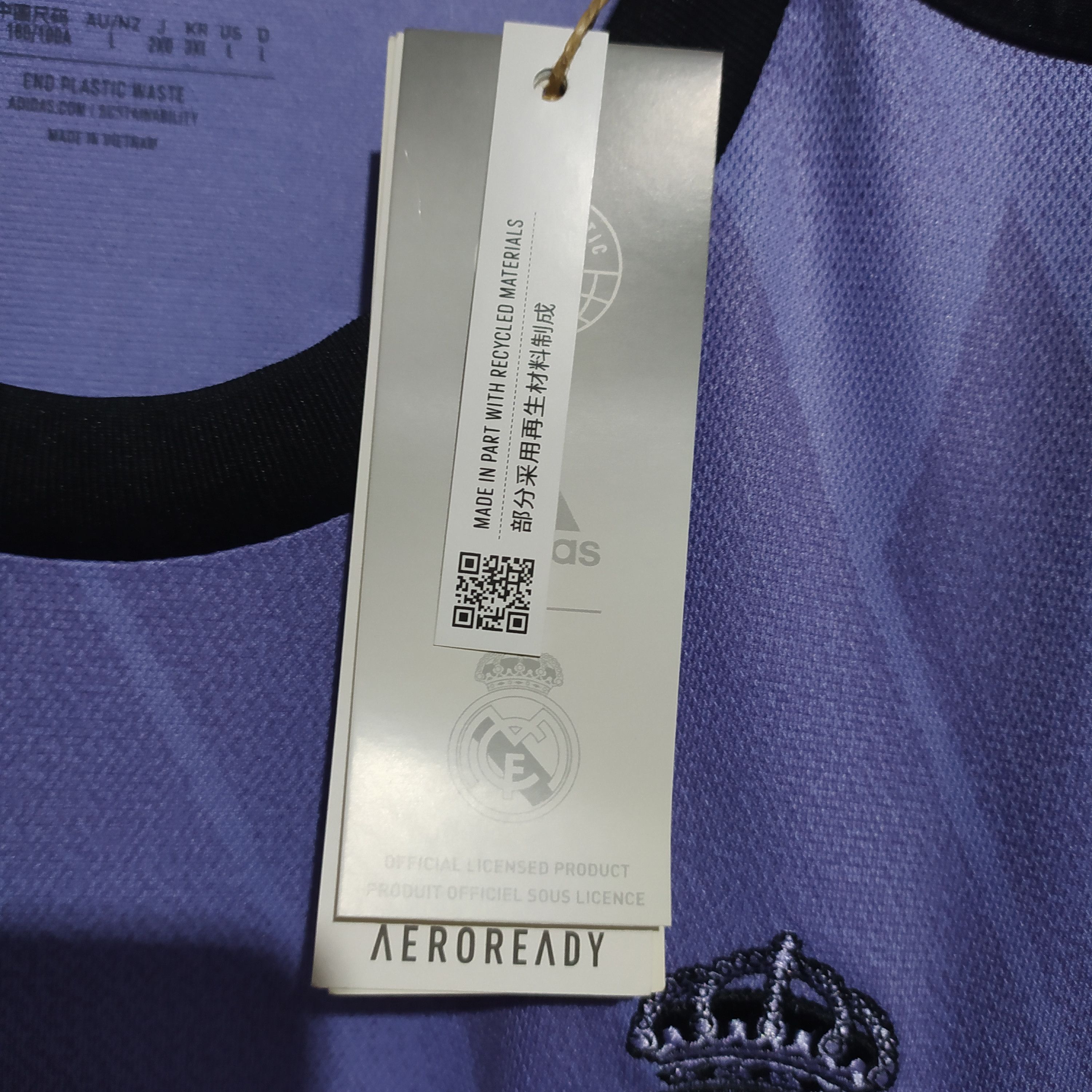Adidas Real Madrid 2022/24 #7 Vinicius Jr Away Jersey Size US M / EU 48-50 / 2 - 8 Thumbnail