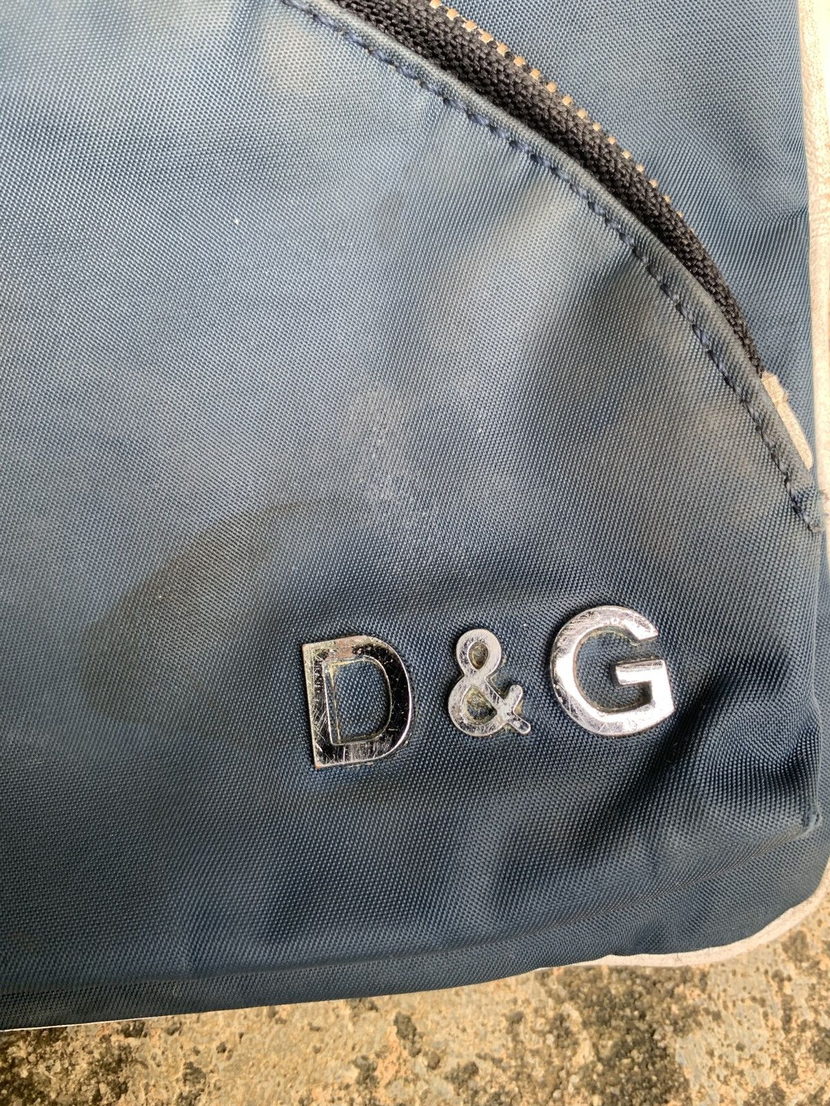 Designer × Dolce & Gabbana 2000s Dolce & Gabbana D&G Italy Fanny/Sling Bag Size ONE SIZE - 7 Thumbnail