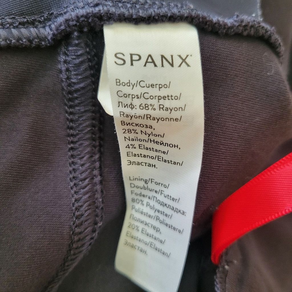 Spanx Spanx Blue Cropped Capri Leggings Small Waist 26" Inseam 22" Size 26" / US 2 / IT 38 - 8 Thumbnail