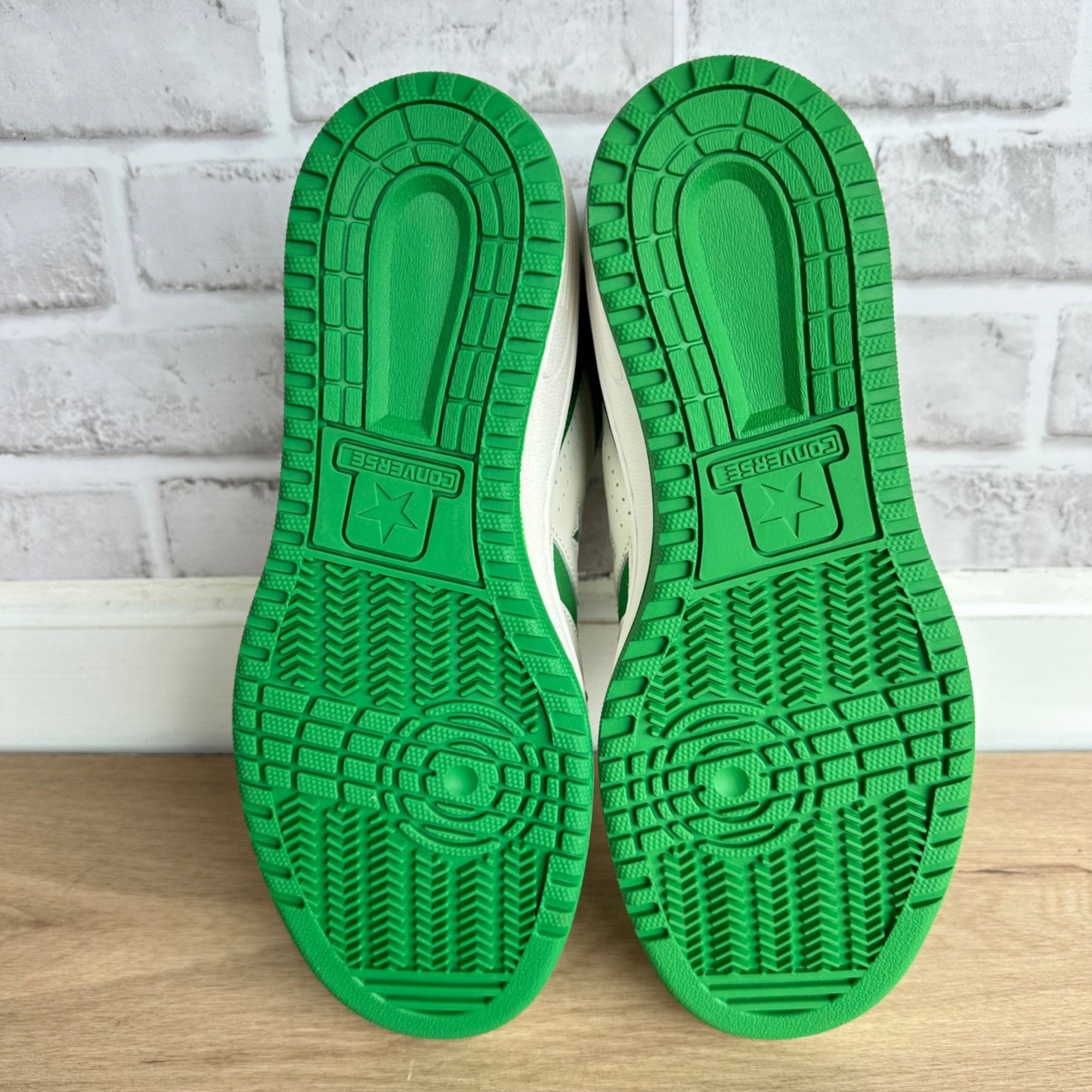 Converse ⭐Converse Weapon OX Low Green White Size 10.5 Women''s Shoes Size US 10.5 / IT 40.5 - 7 Thumbnail
