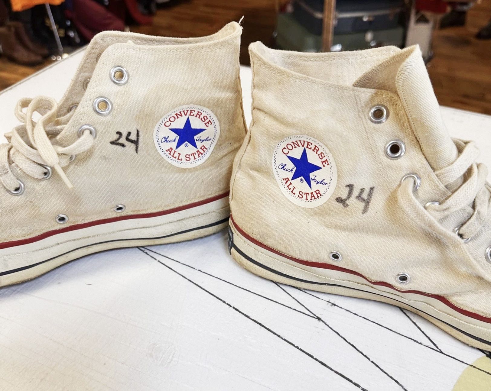Converse 1963 Converse Chuck Taylors Great Condition Size US 9.5 / EU 42-43 - 4 Thumbnail