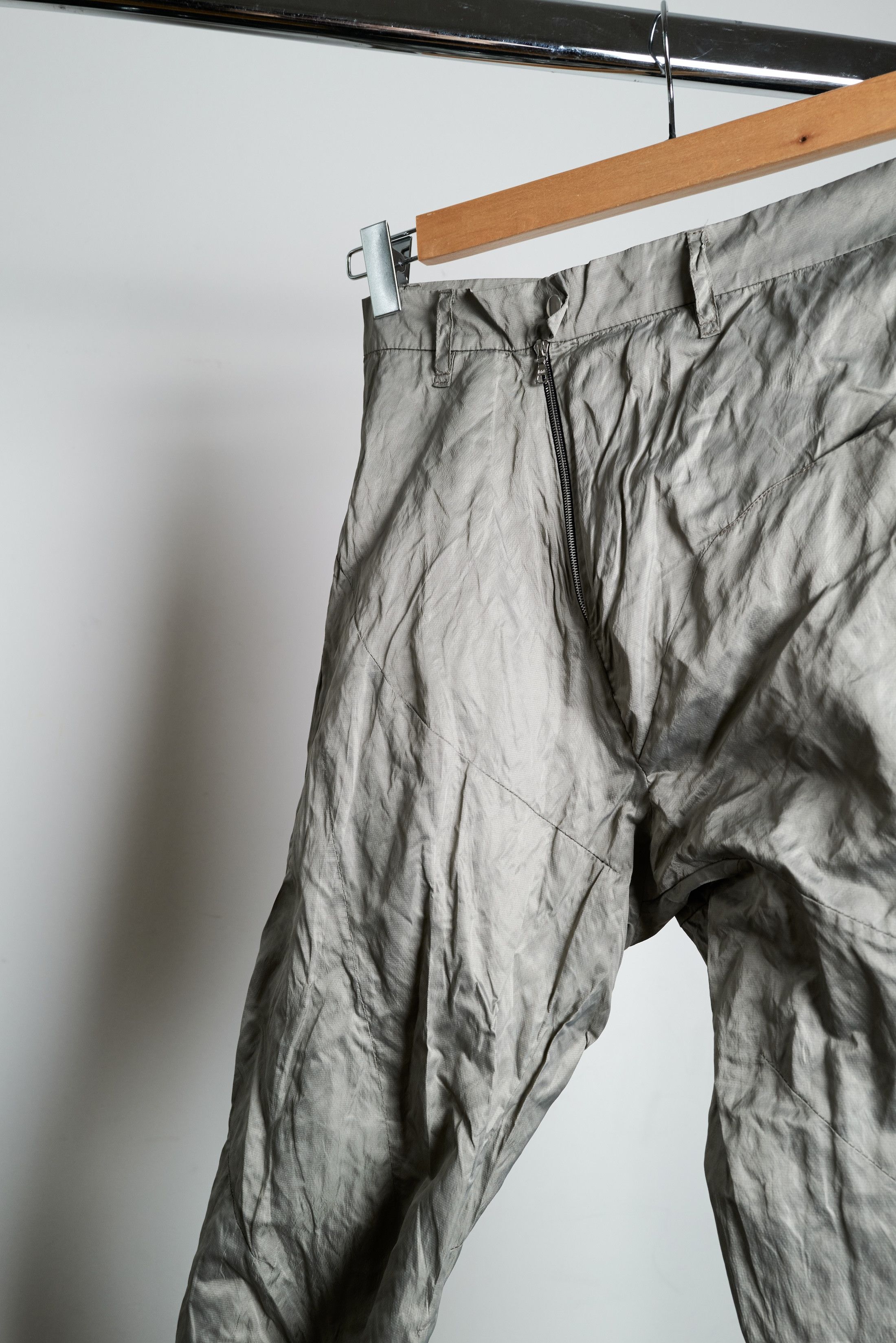 Other NKTRMNV assymetric nylon pants Size US 30 / EU 46 - 7 Thumbnail