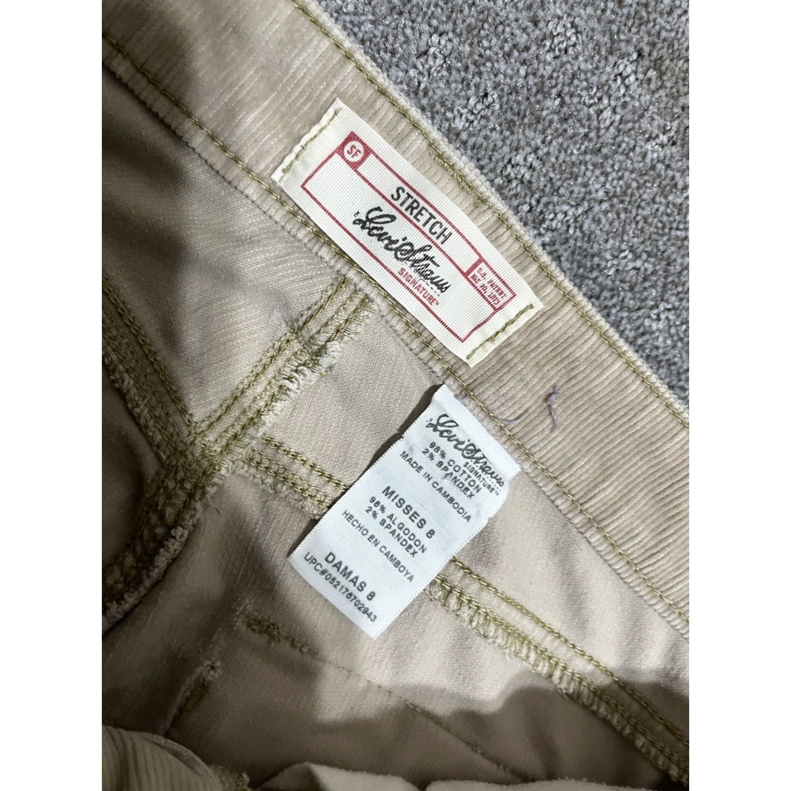 Levi's VINTAGE Levi's Jeans Bootcut Women 8 Beige Corduroy Inseam 28 In. Regular Fit 29W 28" L Easy Care Pockets 90s Outdoor? Size 30" / US 8 / IT 44 - 5 Thumbnail
