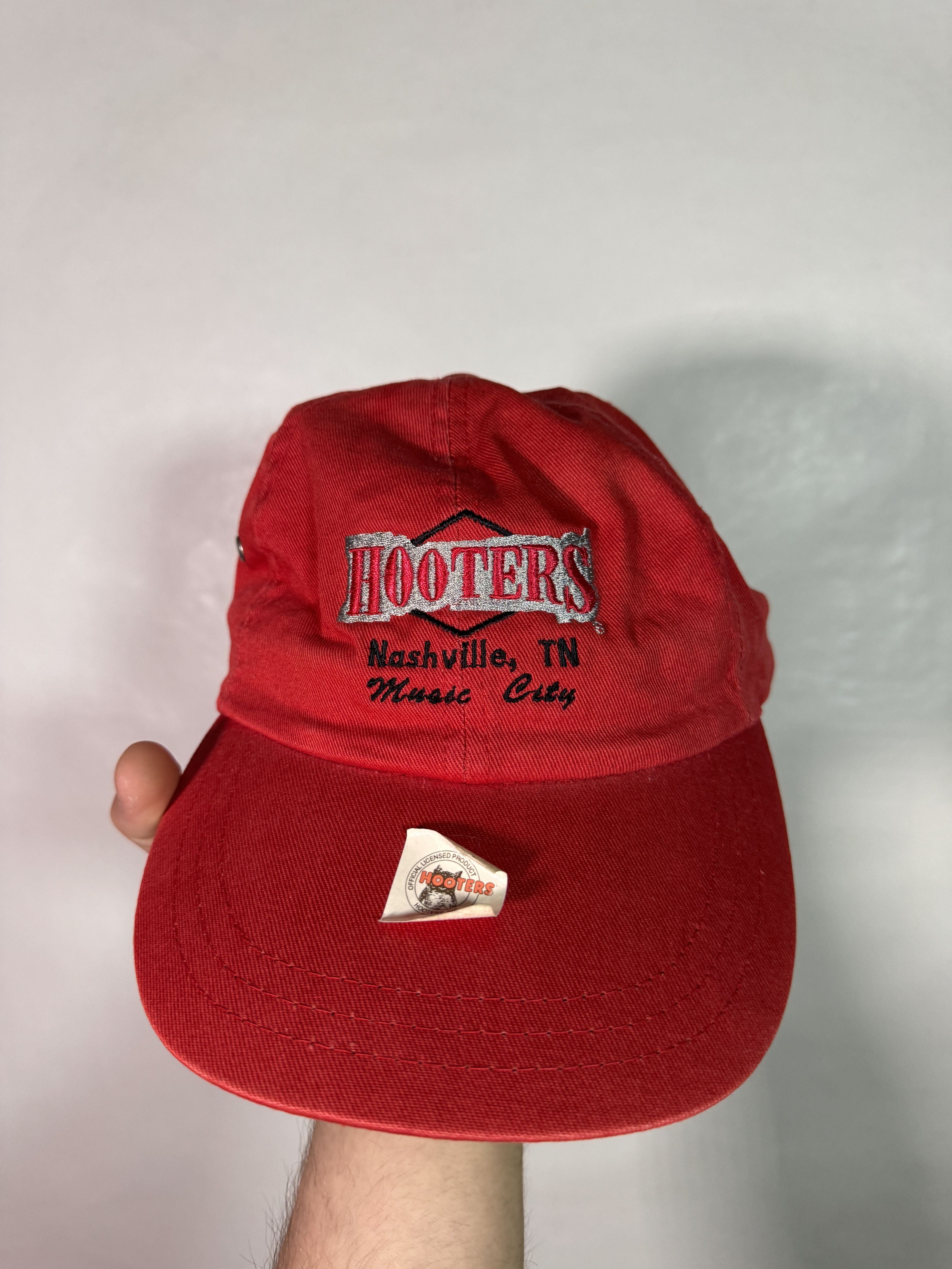 Vintage Vintage 90s Hooters Nashwille Cap Size ONE SIZE - 2 Thumbnail