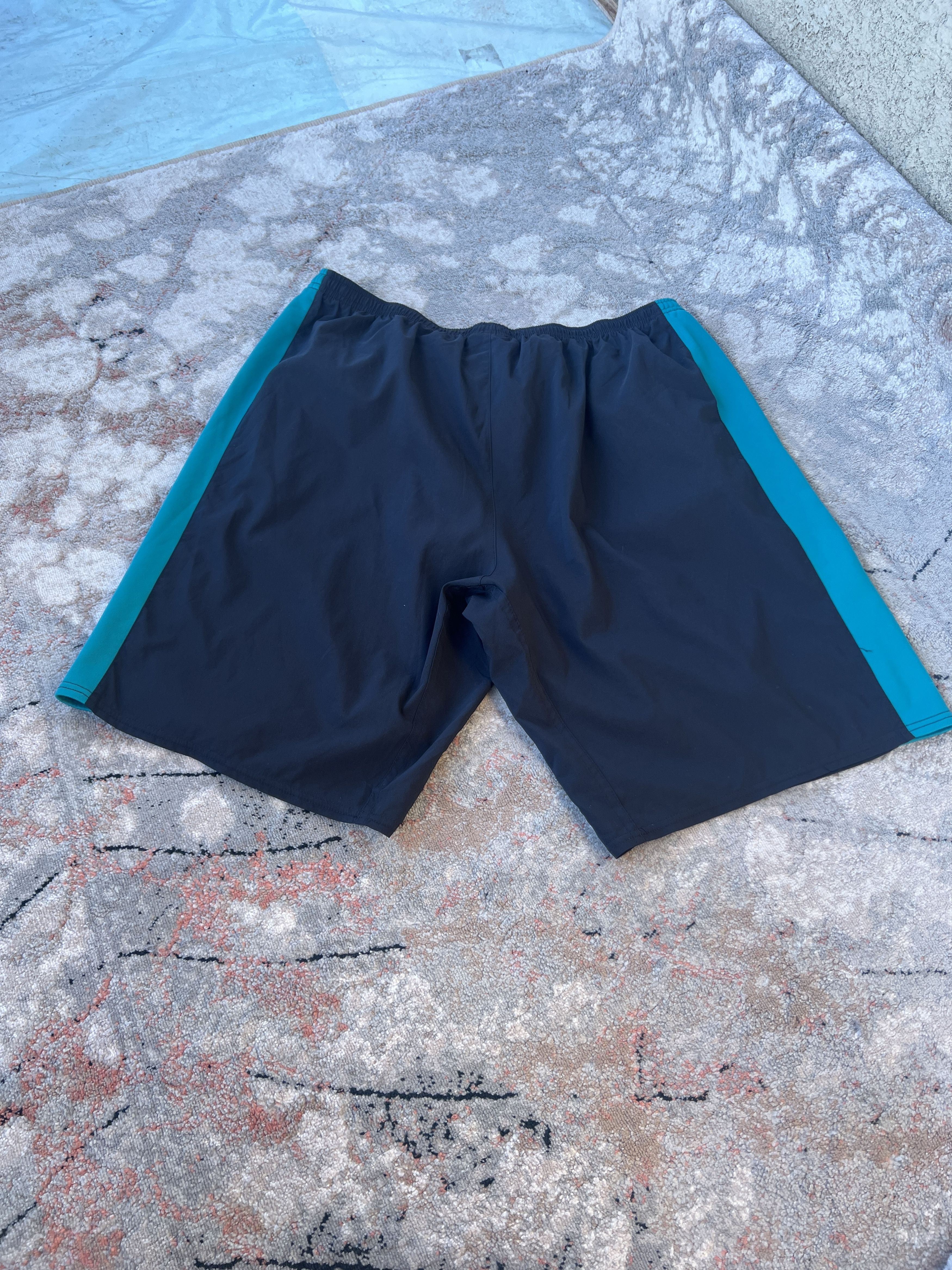 Umbro Umbro Werder Bremen Shorts Size US 38 / EU 54 - 4 Thumbnail