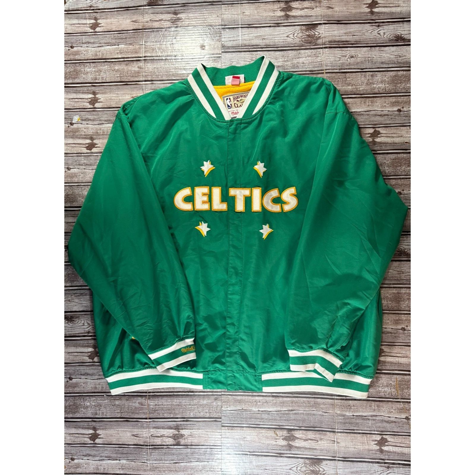 Mitchell & Ness Mitchell & Ness Boston Celtics Varsity Jacket Hardwood Class Size US XXL / EU 58 / 5 - 1 Thumbnail