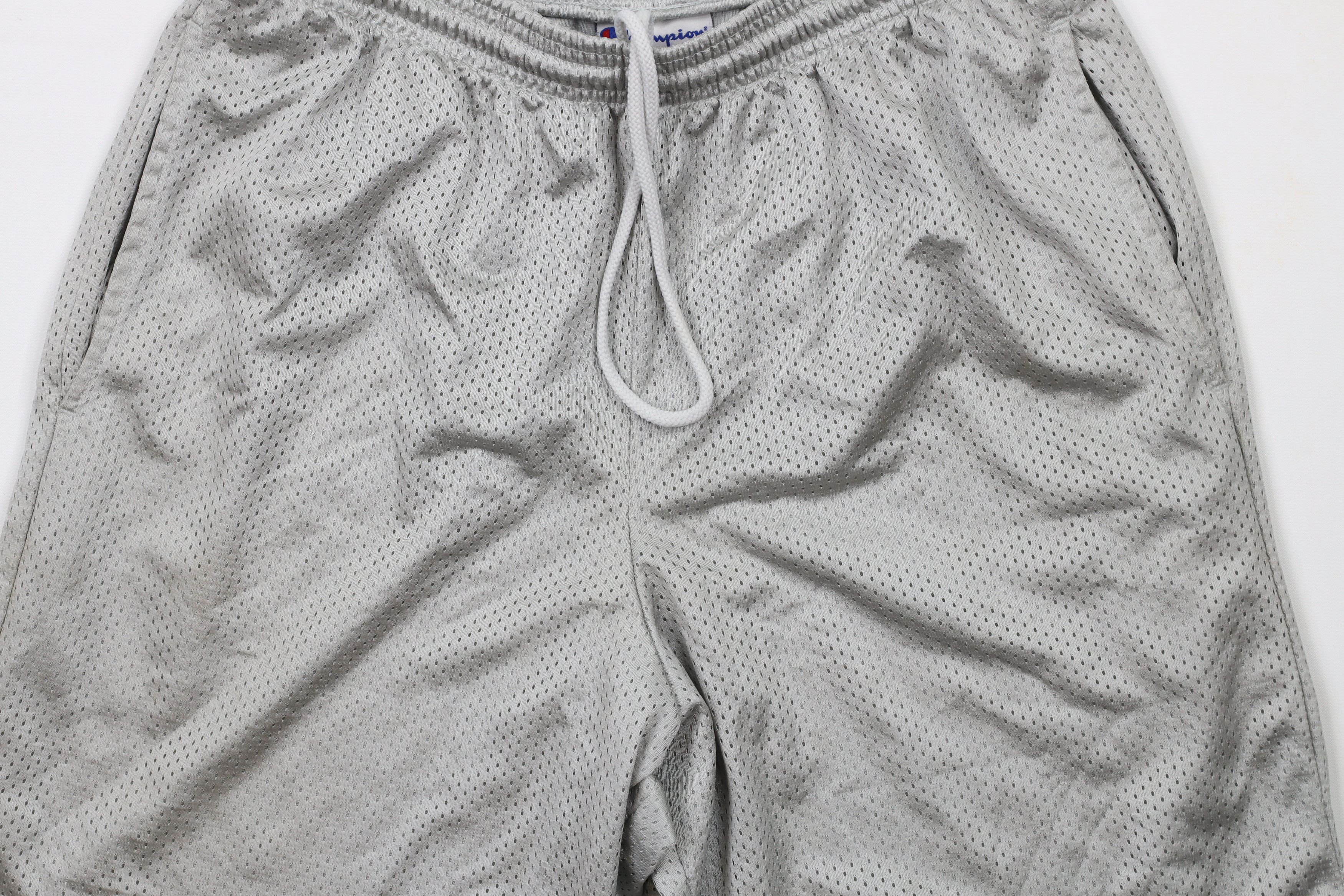 Champion × Vintage Vintage Champion Logo Above Knee Mesh Gym Shorts Silver Size US 30 / EU 46 - 3 Thumbnail