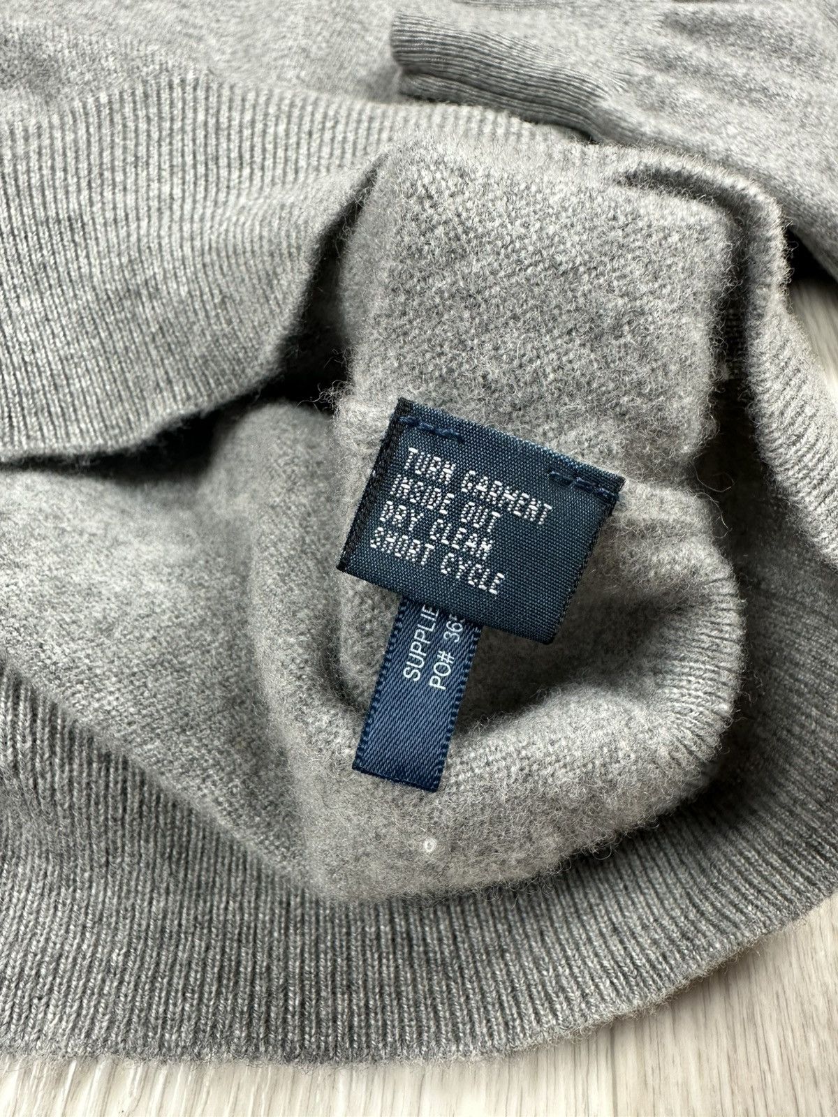 Polo Ralph Lauren Vintage POLO RALPH LAUREN Merino Wool Sweater V-Neck Size US M / EU 48-50 / 2 - 8 Thumbnail