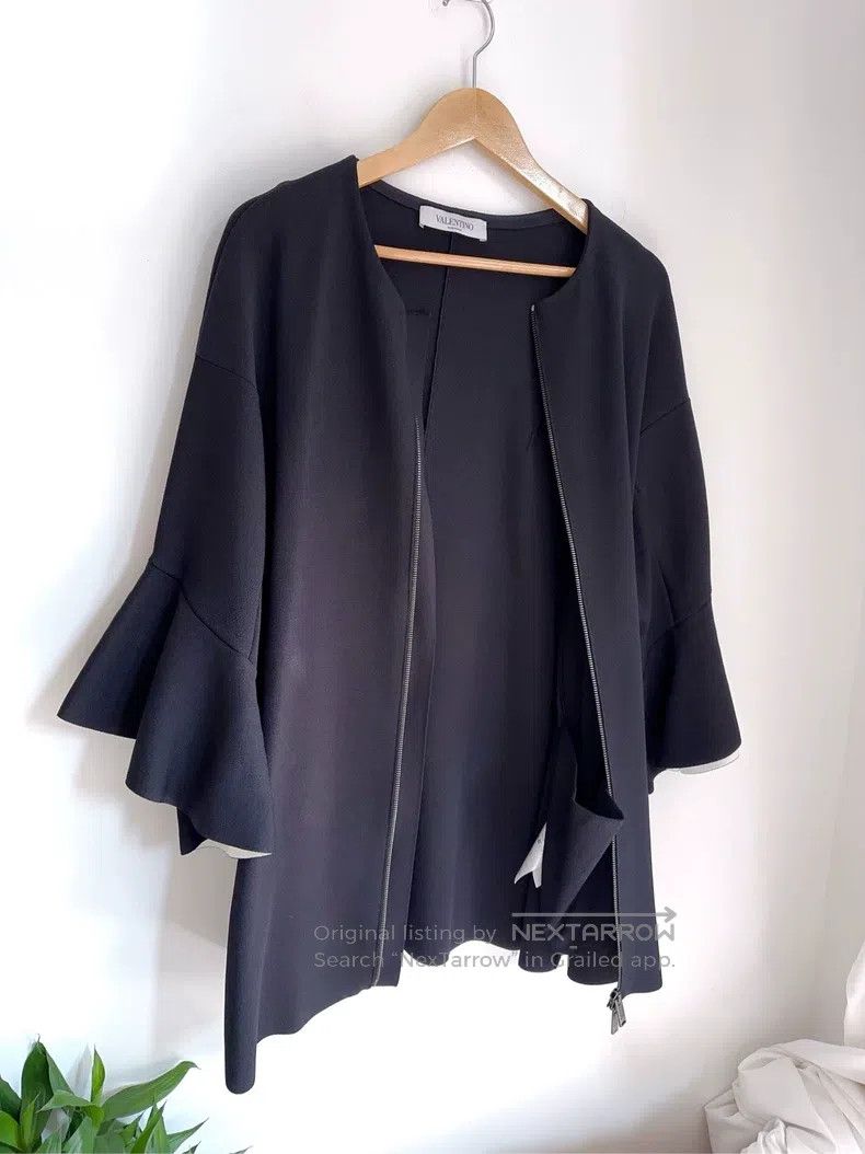 Valentino Valentino Black ruffled cuffs Size S / US 4 / IT 40 - 3 Thumbnail