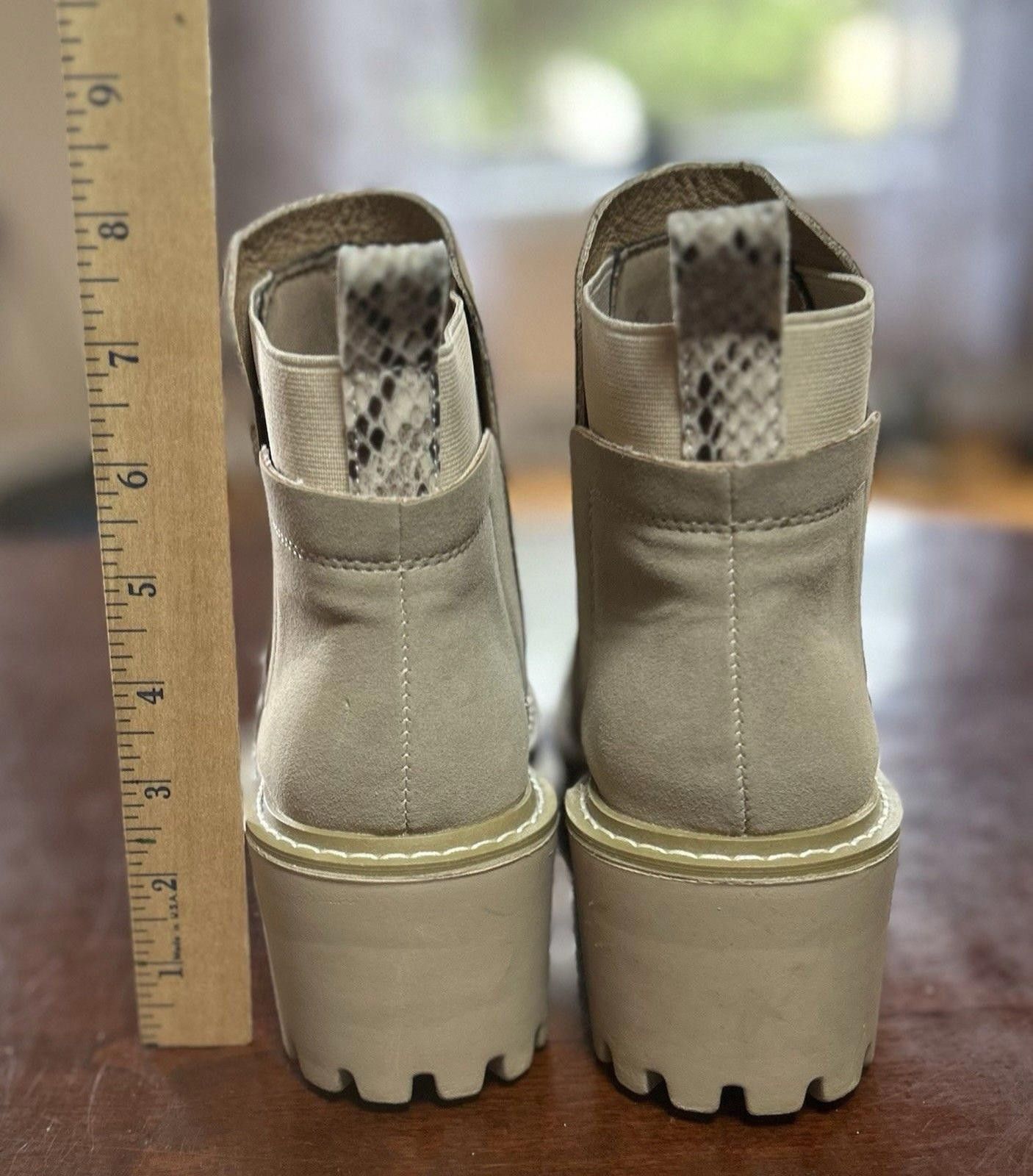 Other Catherine Malandrino Cream Buckle Boots Womens sz 7.5 Size US 7.5 / IT 37.5 - 3 Thumbnail