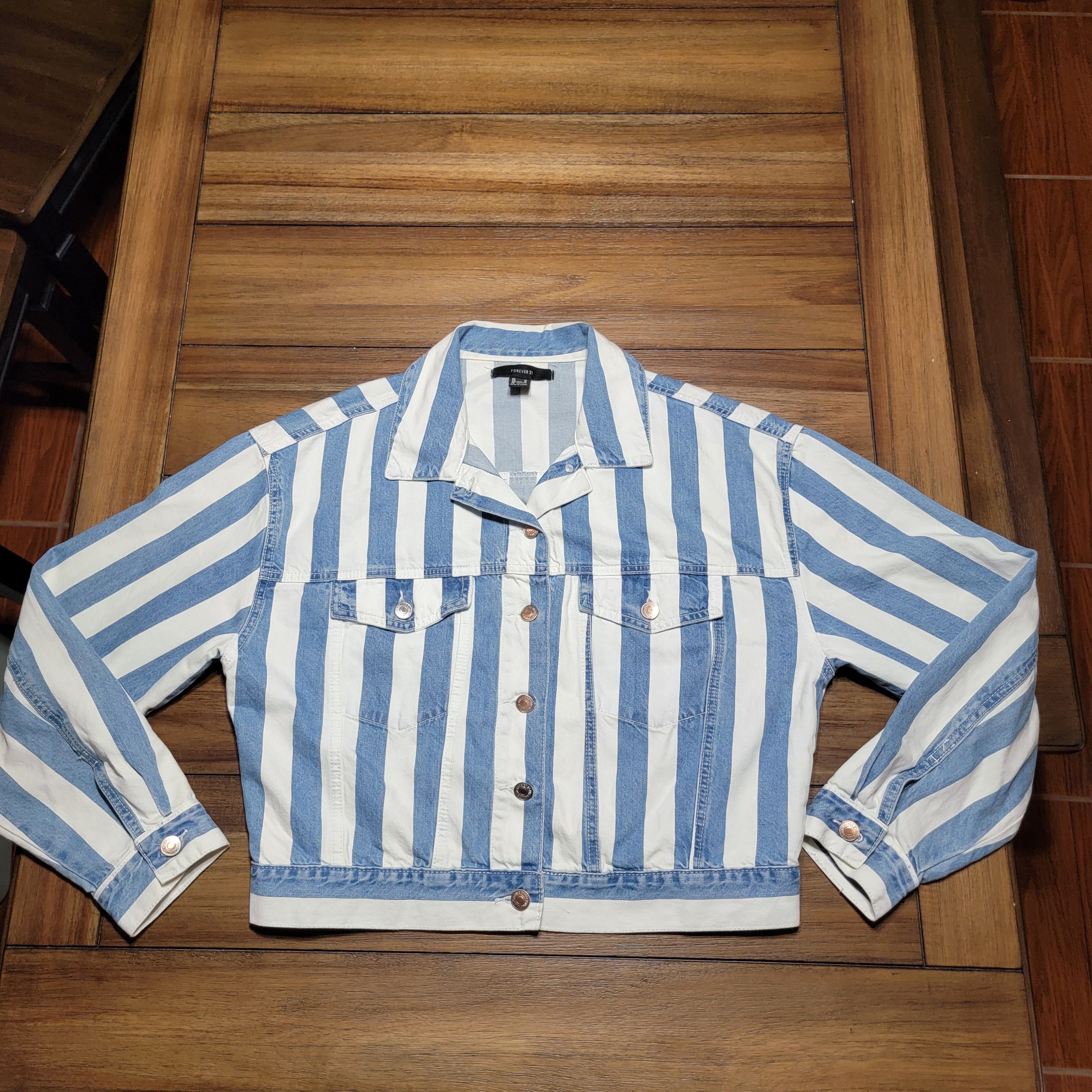 Forever 21 Forever 21 Crop Stripe Denim Jacket - Size Medium Size S / US 4 / IT 40 - 1 Thumbnail